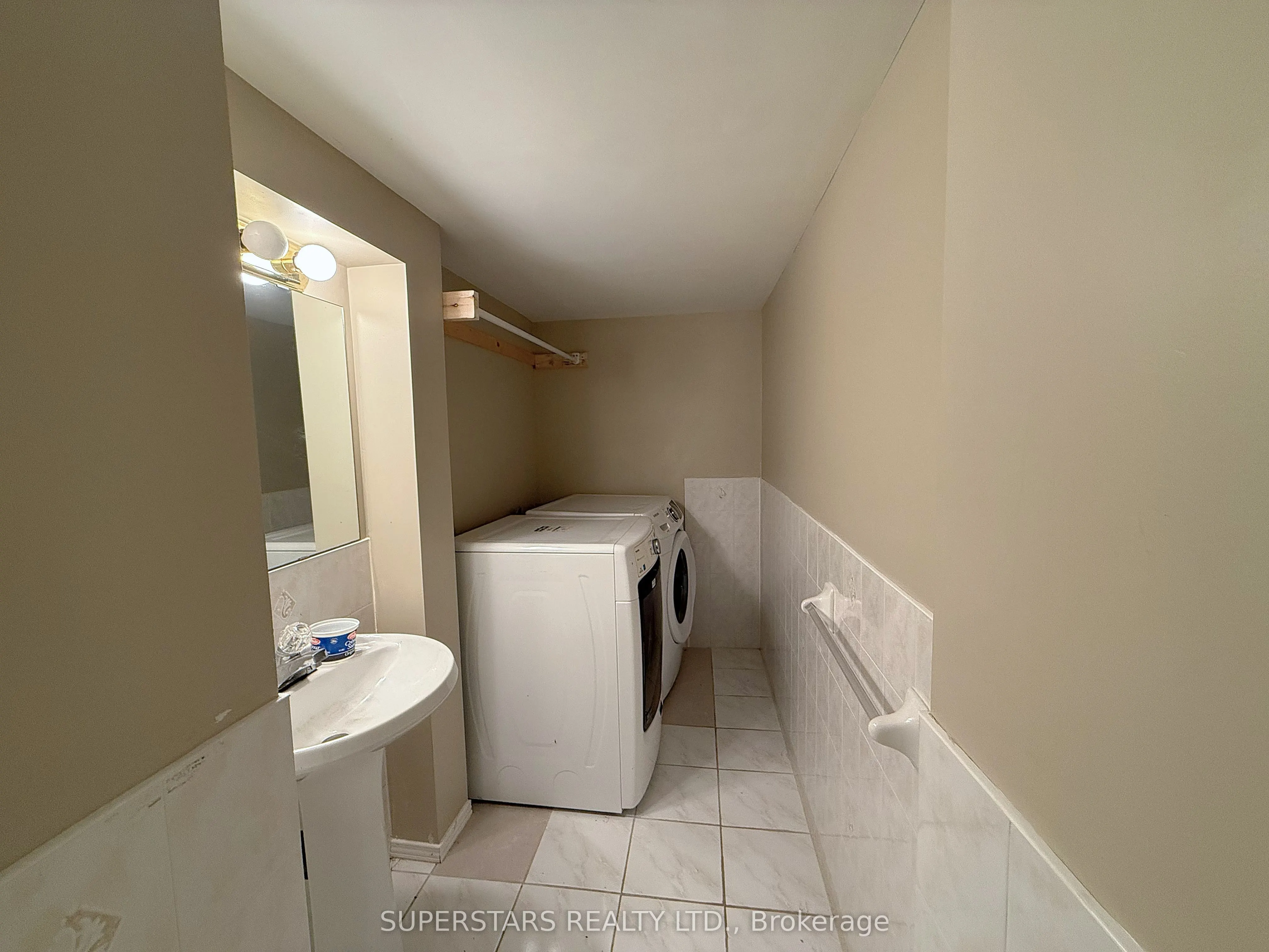 28 Quantum Street #Bsmt