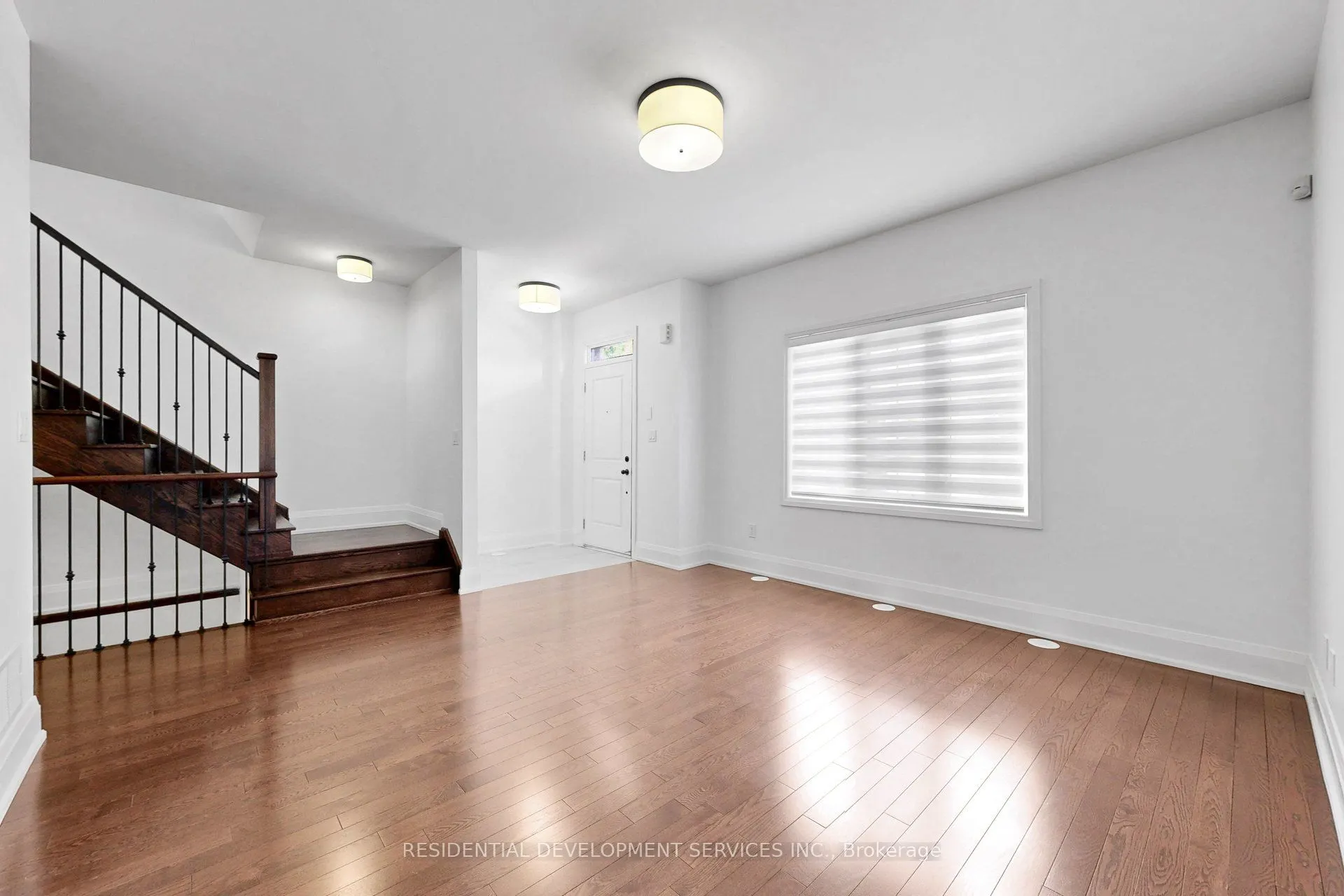 37 Village Parkway #18