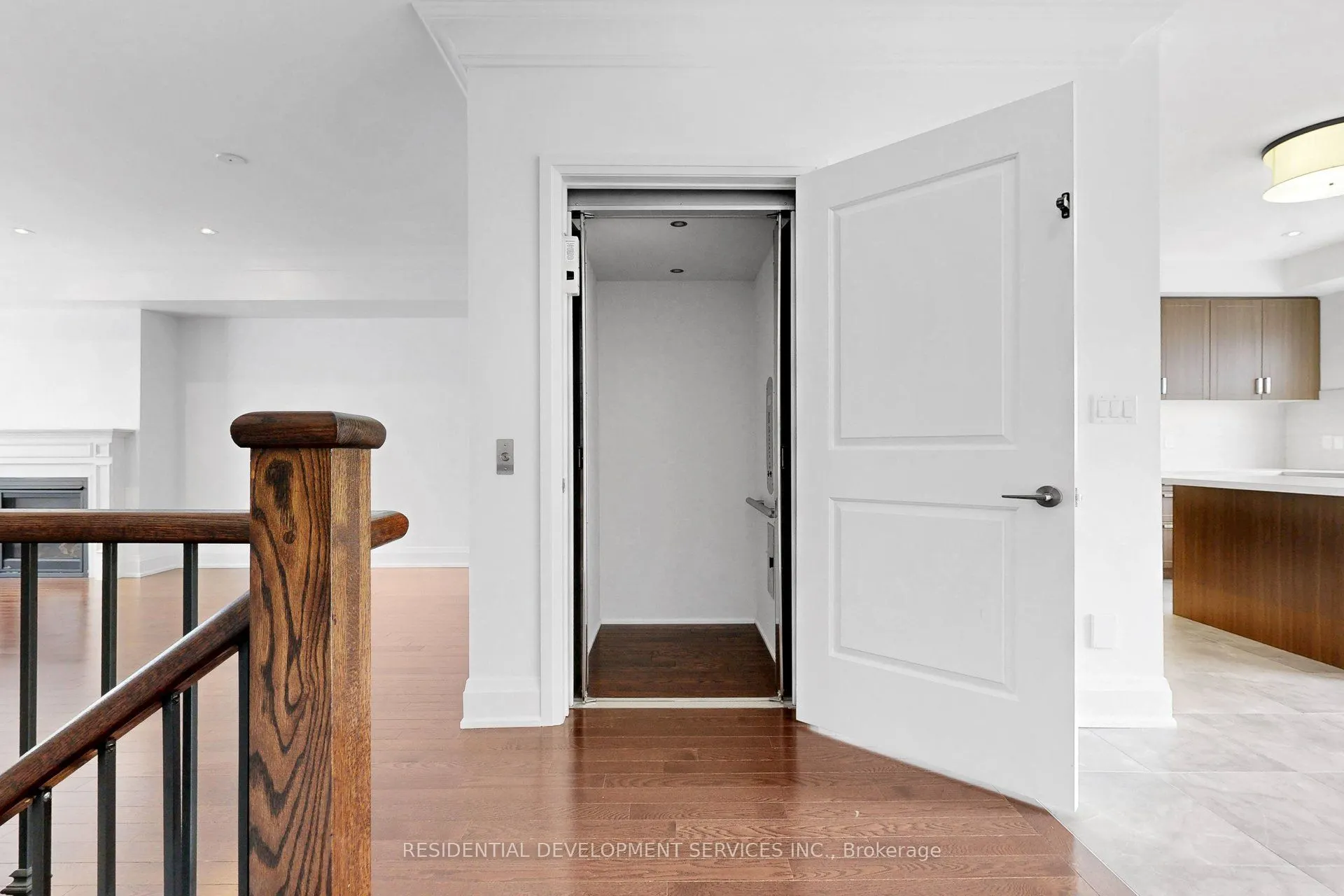 37 Village Parkway #18