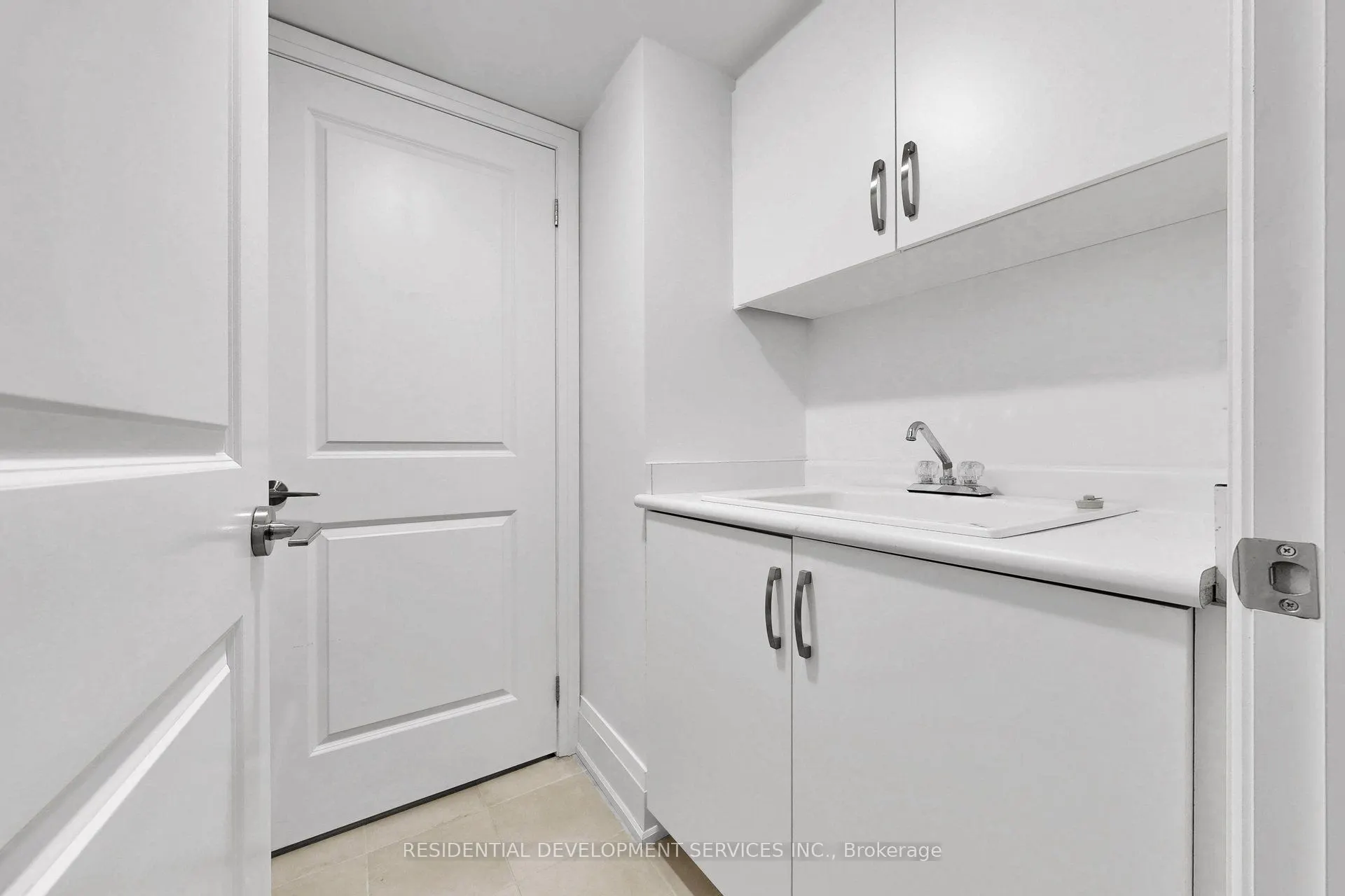 37 Village Parkway #18