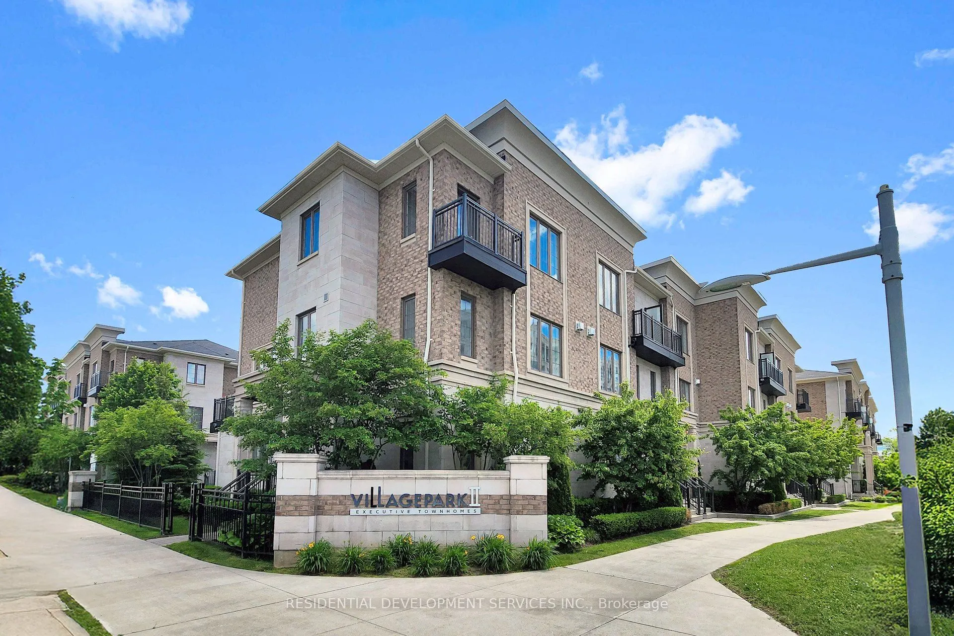 37 Village Parkway #18