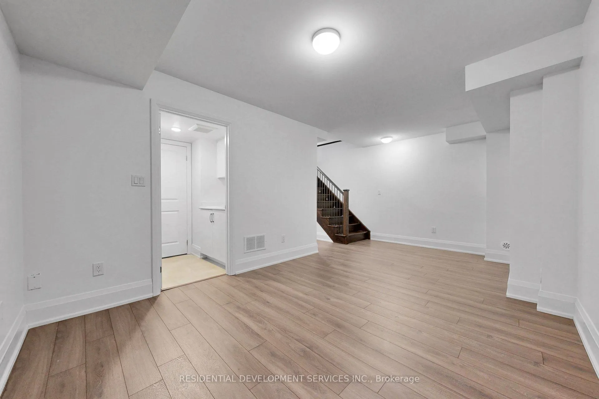 37 Village Parkway #18