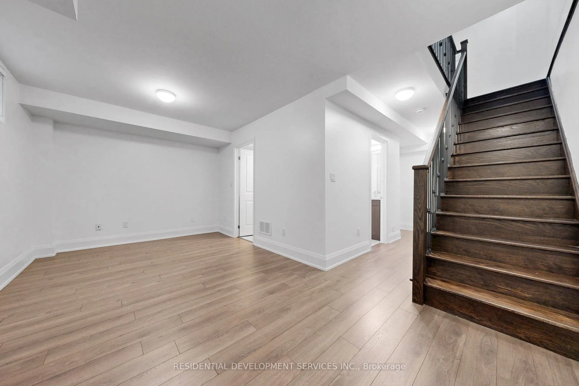 37 Village Parkway #18