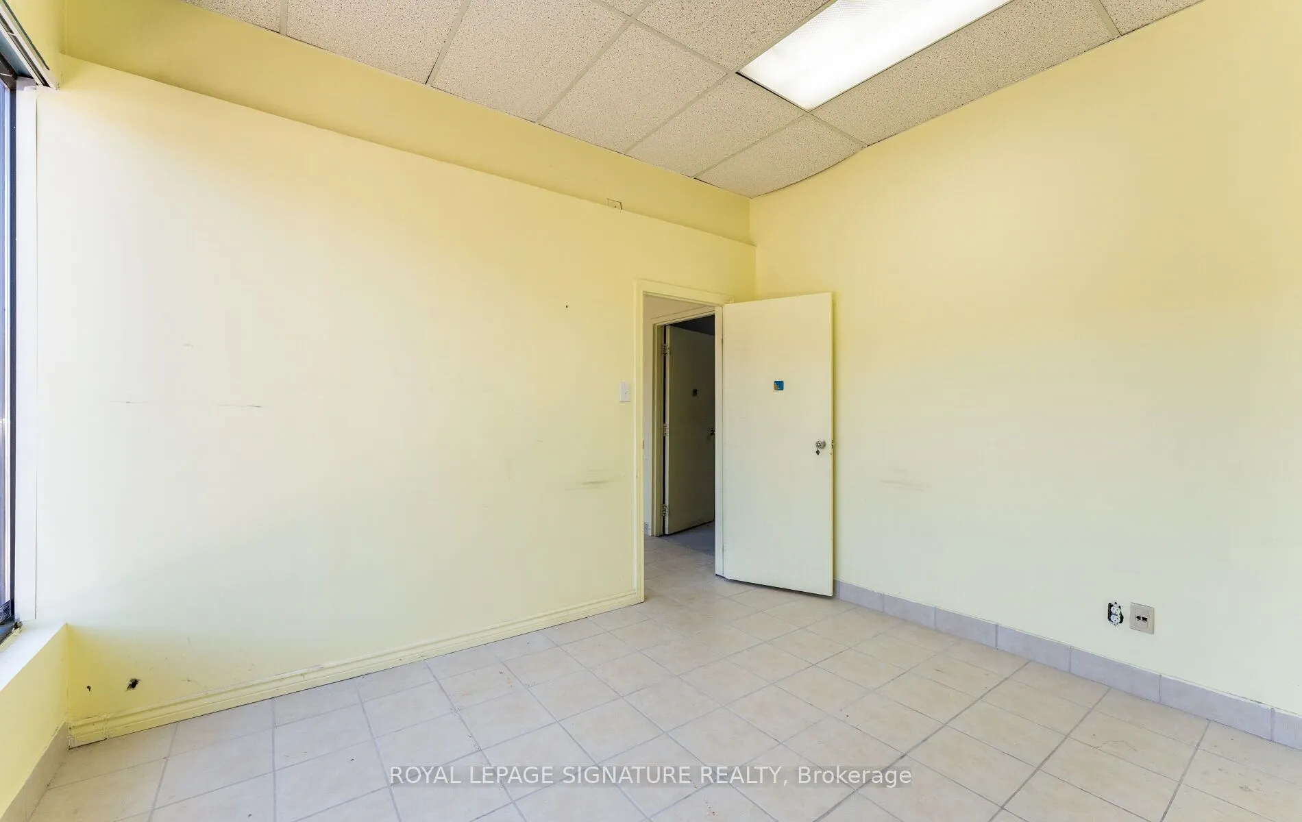 391 Edgeley Boulevard #23