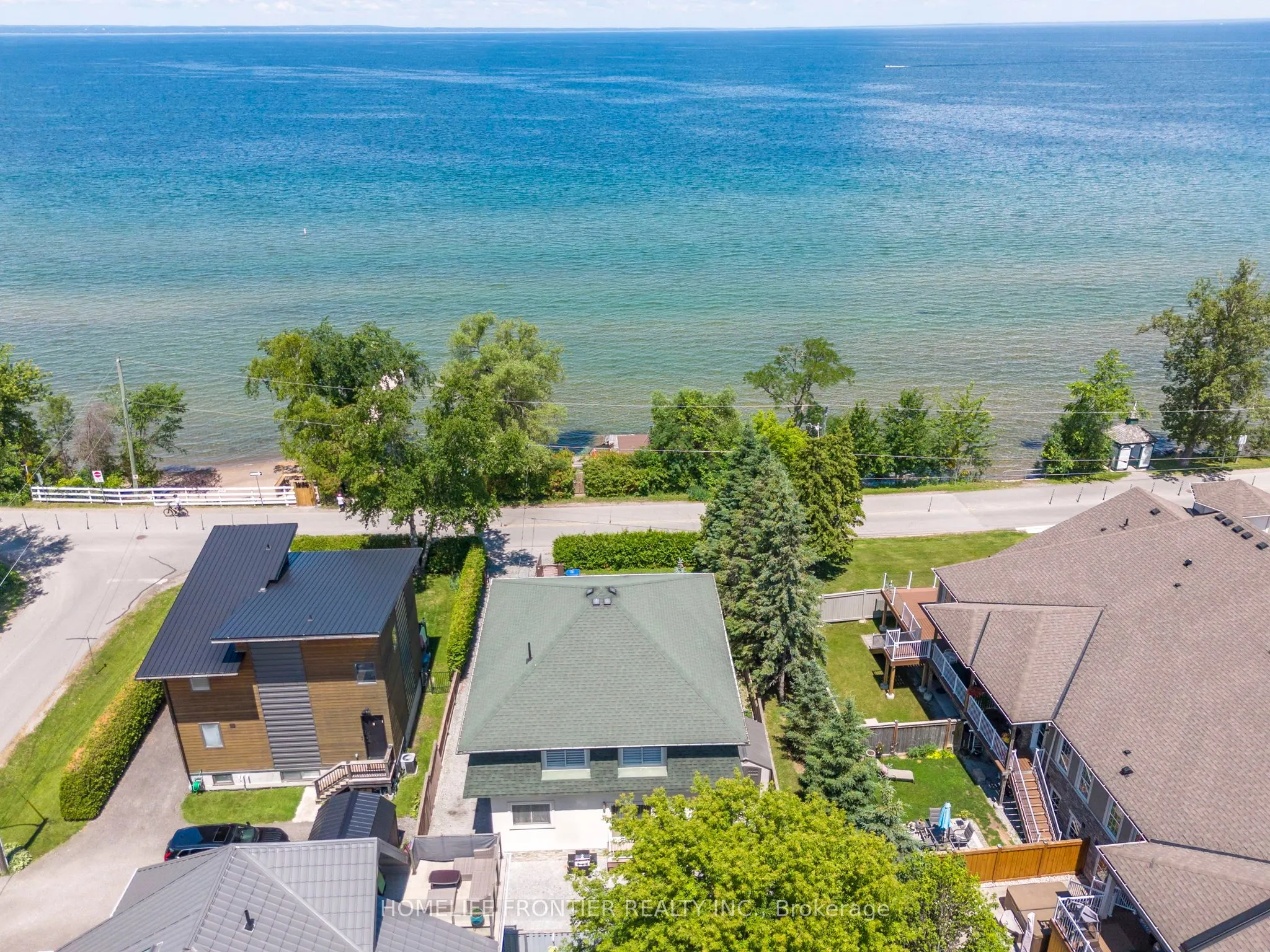 813 Lake Drive E