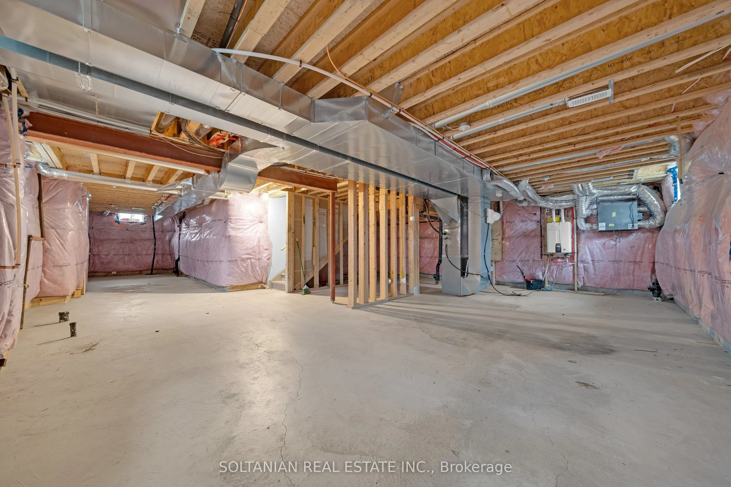 75 bud leggett Crescent