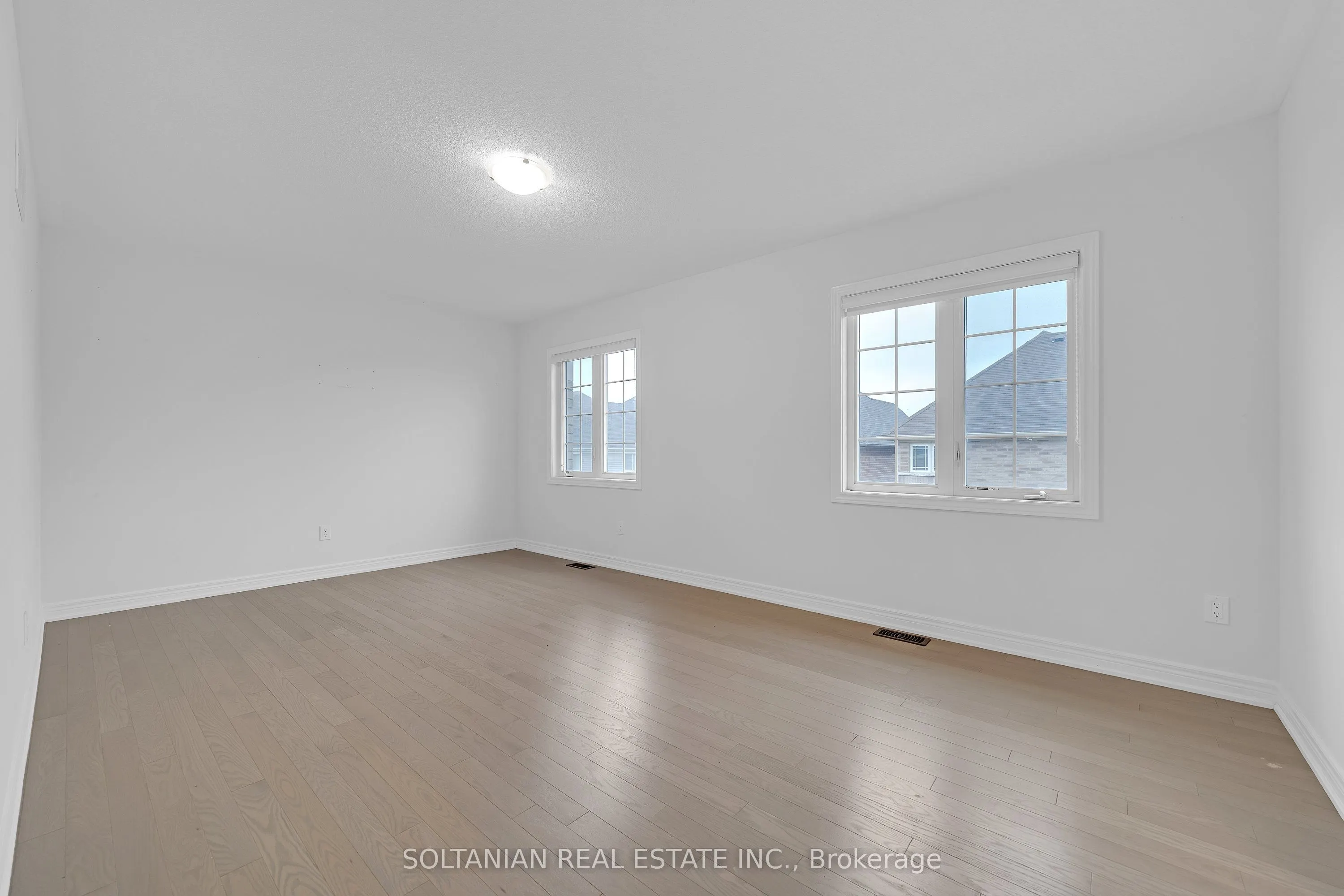 75 bud leggett Crescent