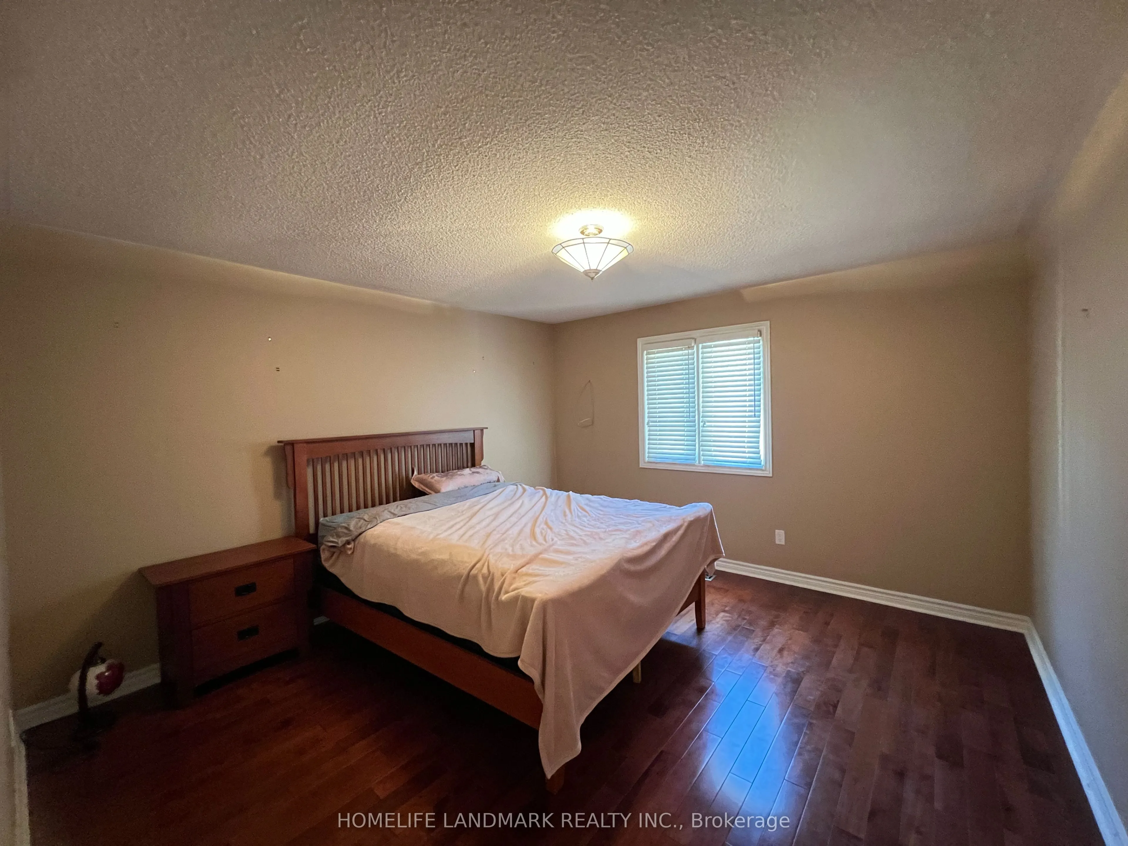 35 Montclair Road N