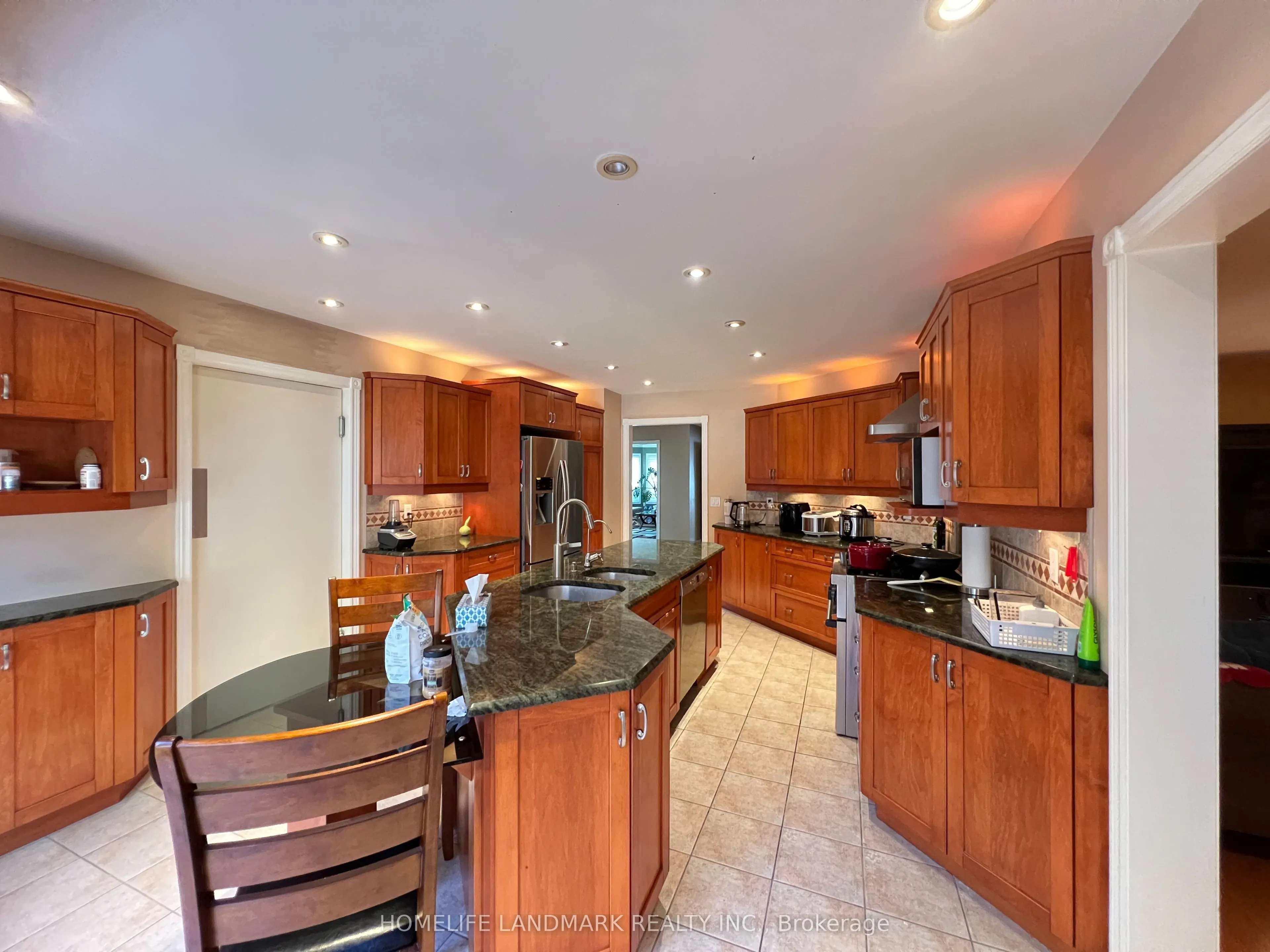 35 Montclair Road N