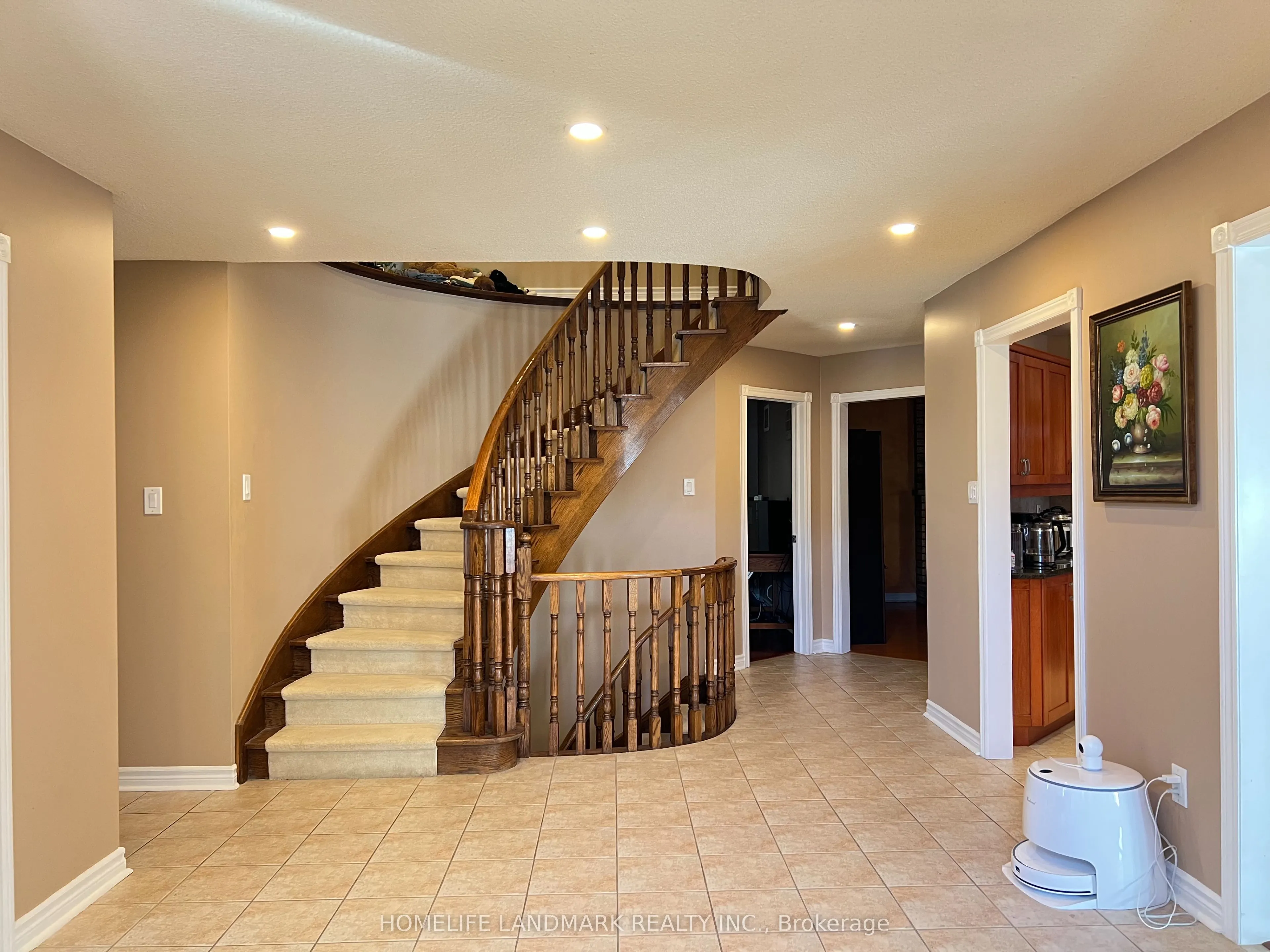 35 Montclair Road N