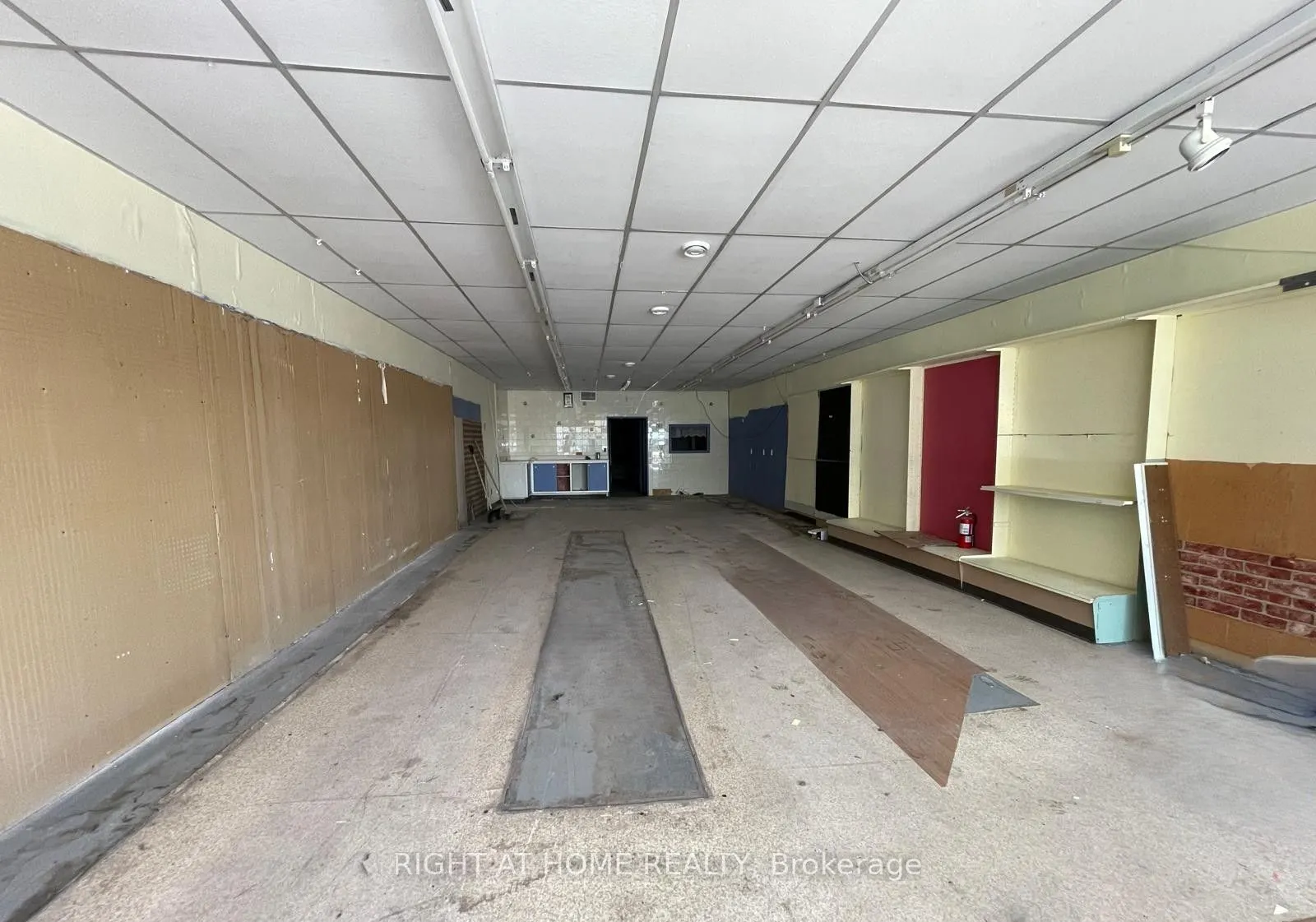 15 Holland Street E