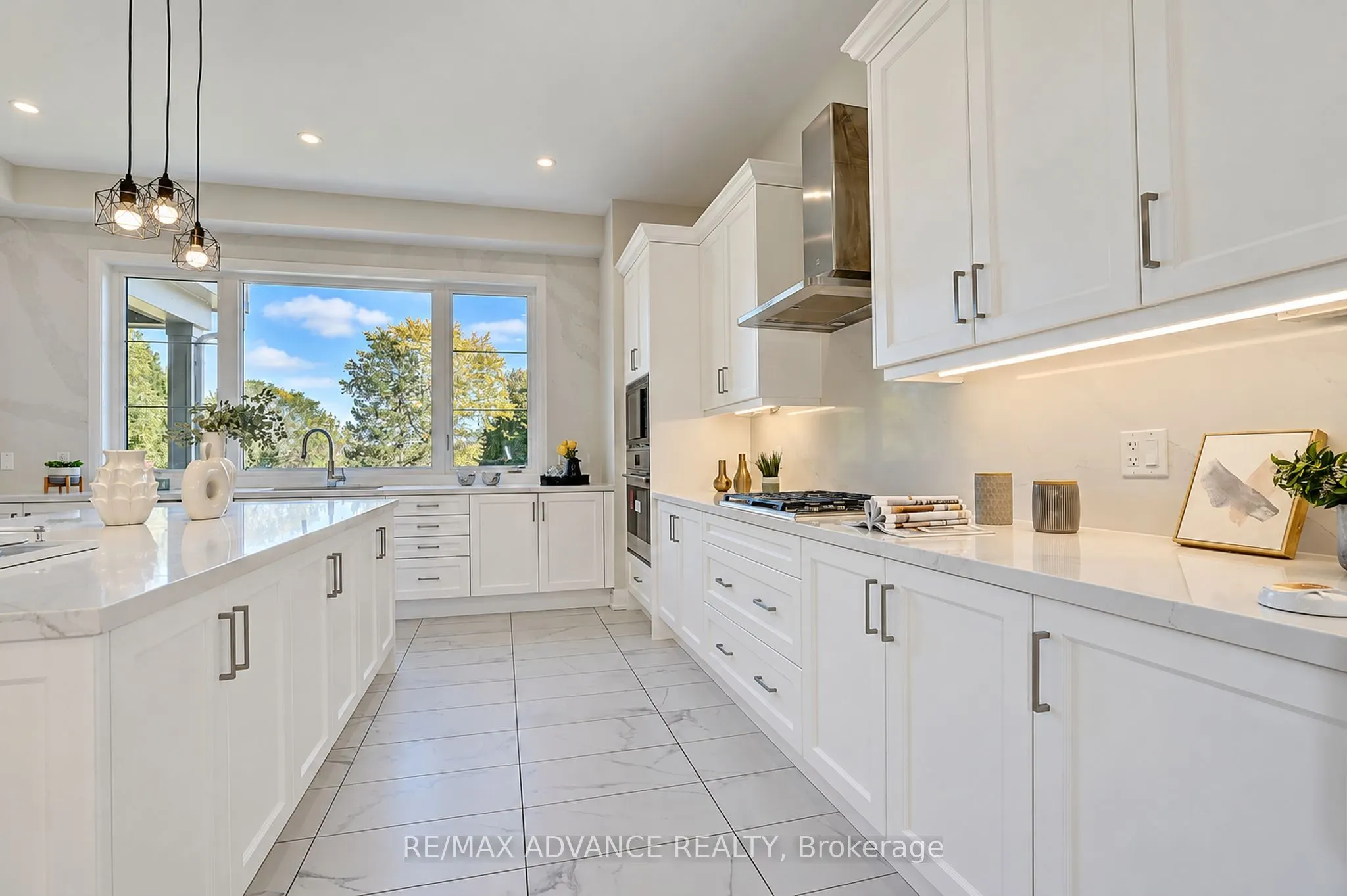 15 Kenneth Campbell Court