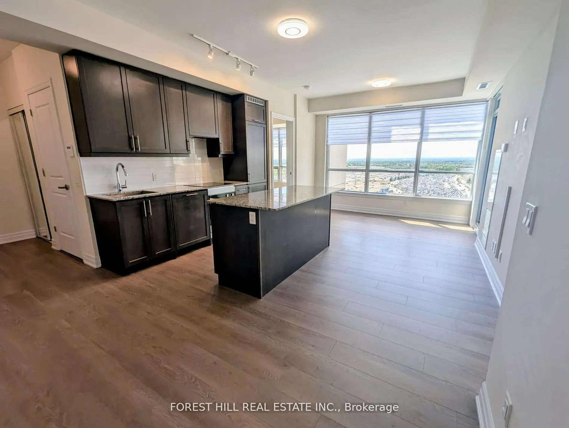 9075 Jane Street #1909