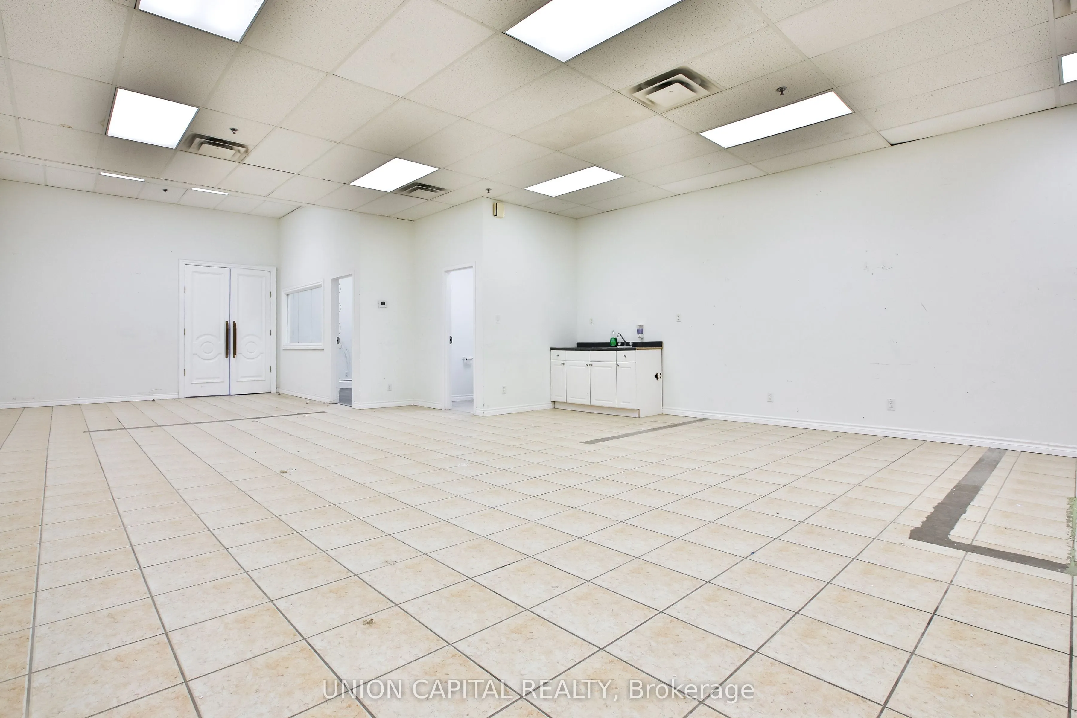 20 Wertheim Court #34