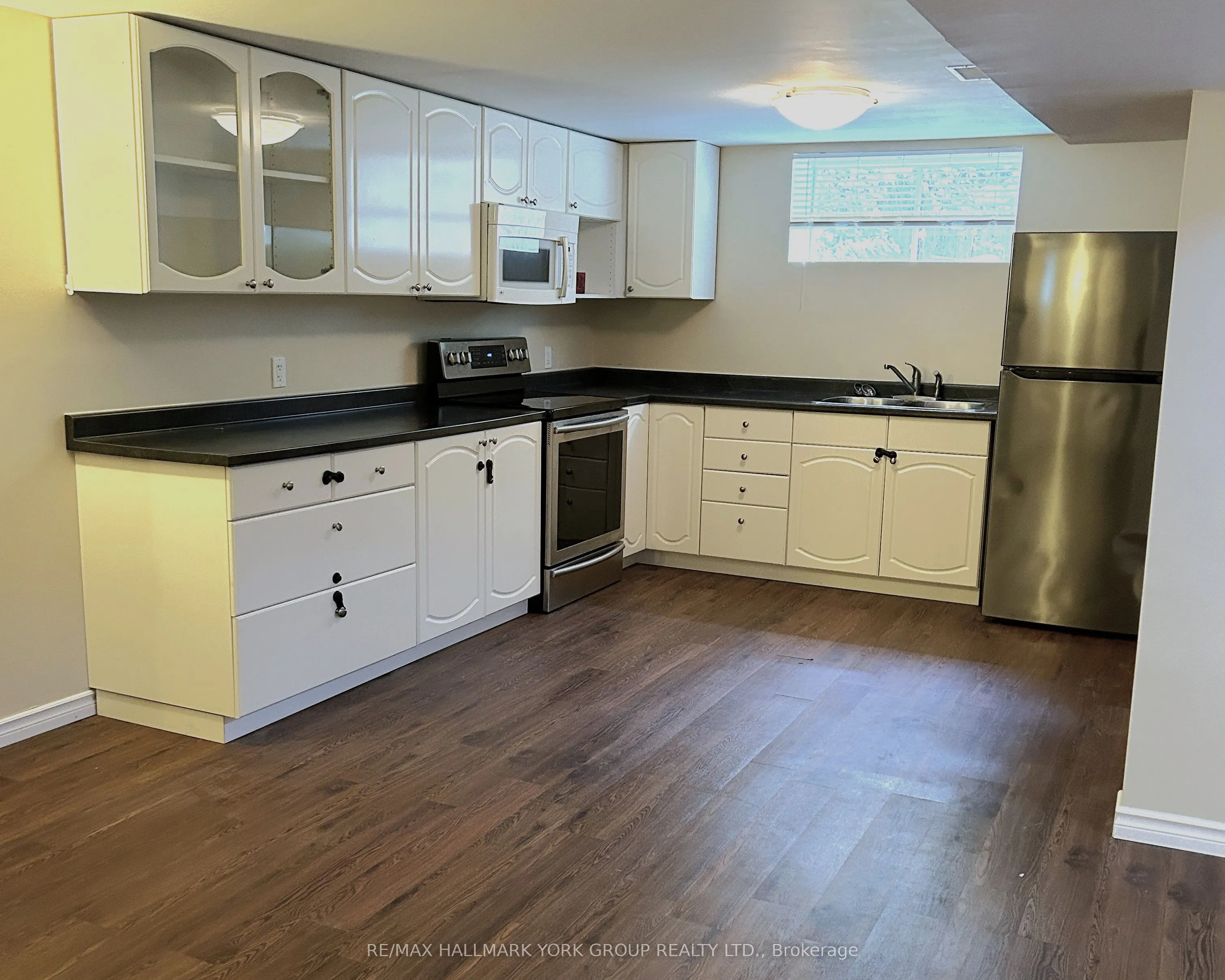 140 Riveredge Drive #Lower
