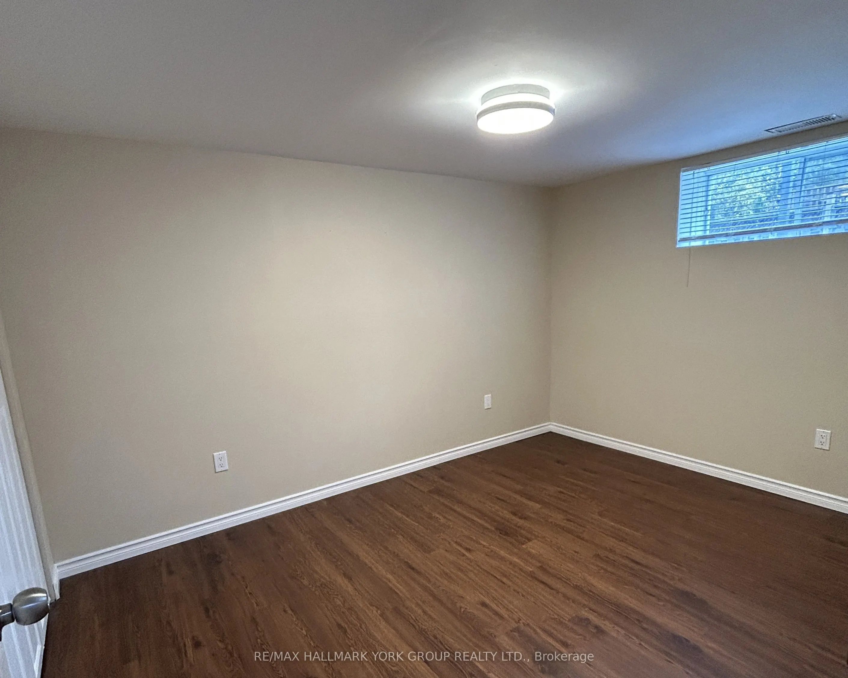 140 Riveredge Drive #Lower