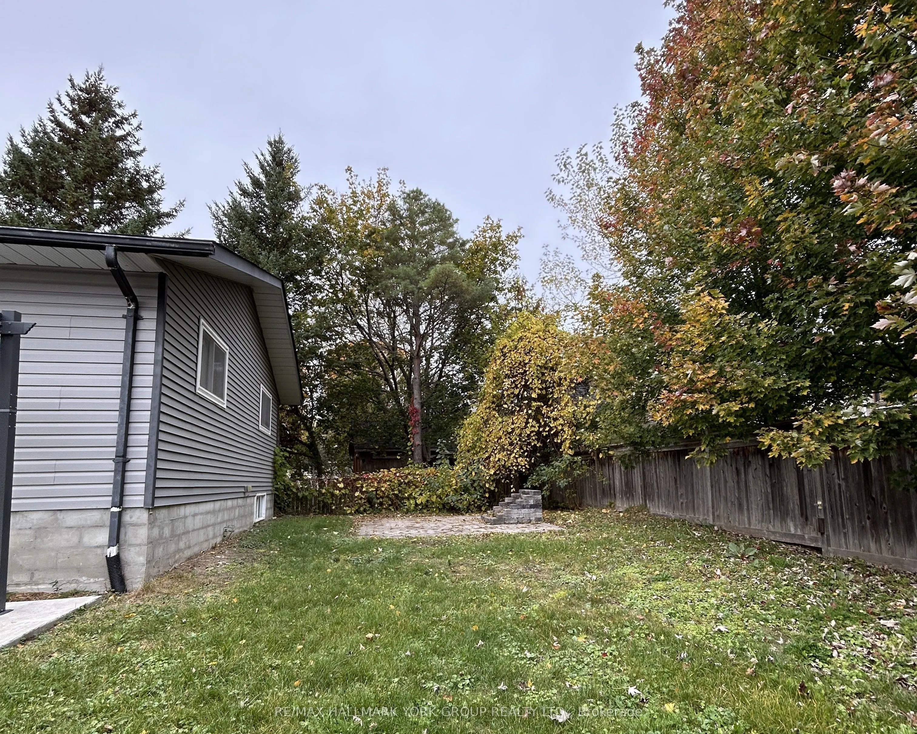 140 Riveredge Drive #Lower