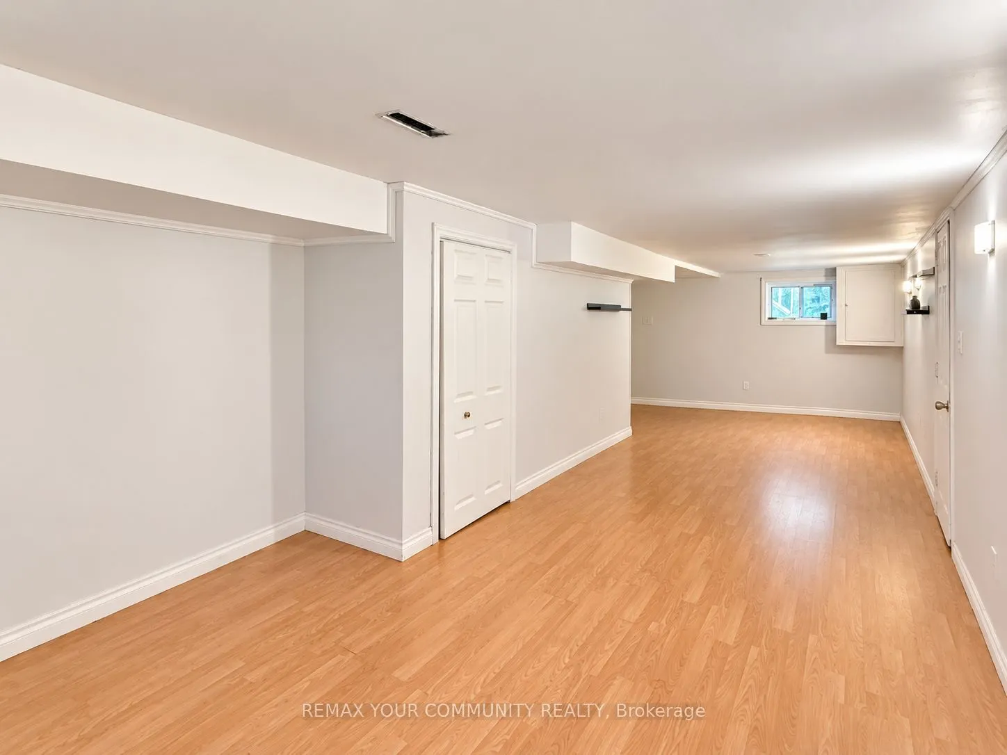 8 Hillside Avenue
