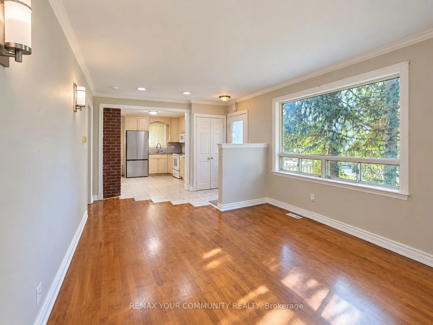 8 Hillside Avenue