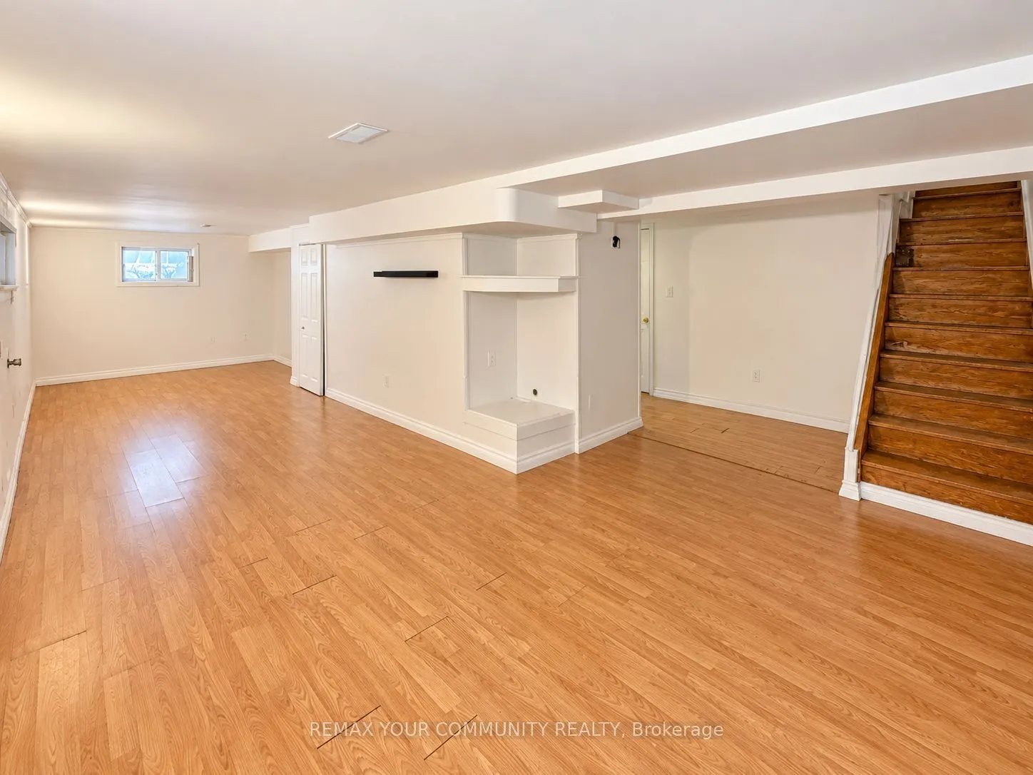 8 Hillside Avenue