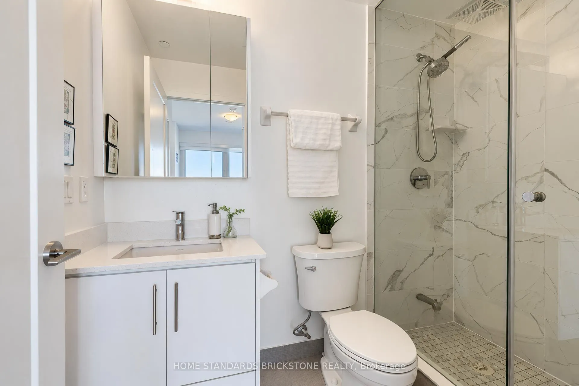 105 Oneida Crescent #1207