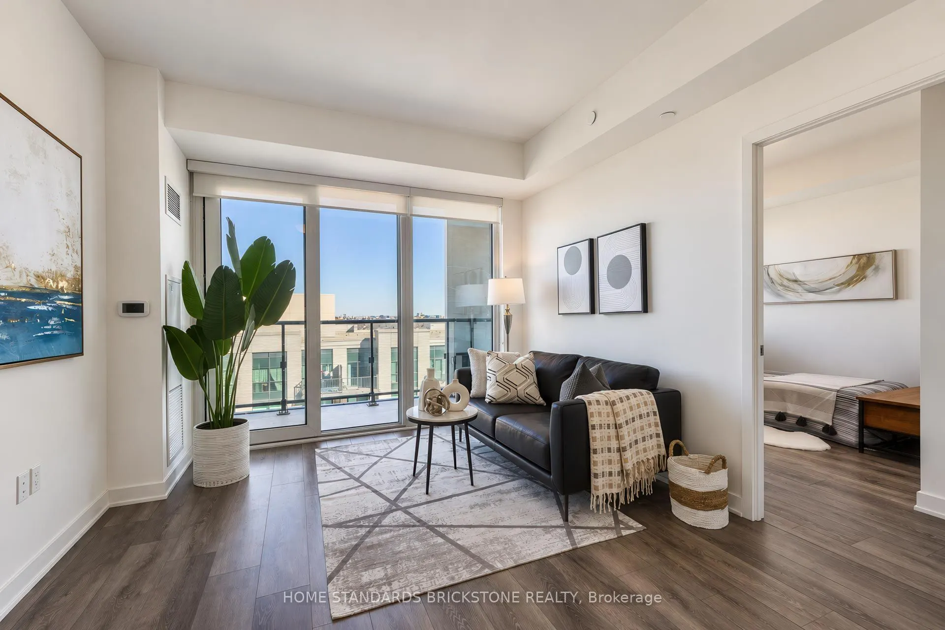 105 Oneida Crescent #1207