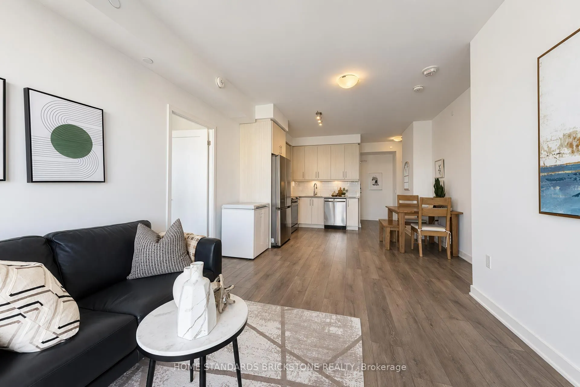 105 Oneida Crescent #1207