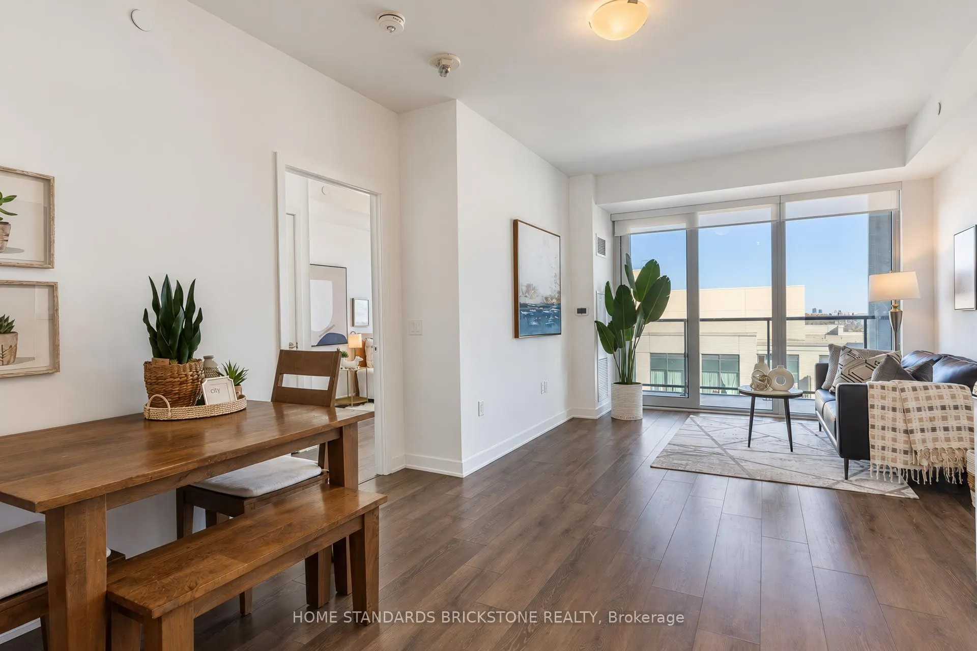 105 Oneida Crescent #1207