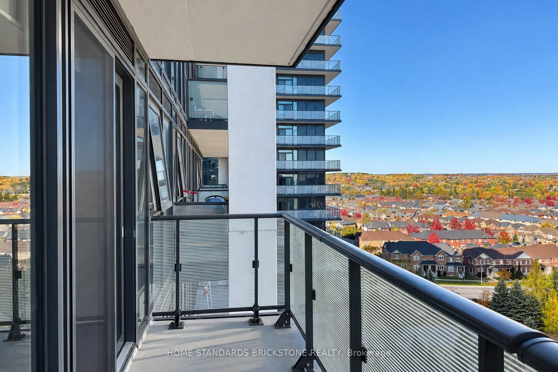 105 Oneida Crescent #1207