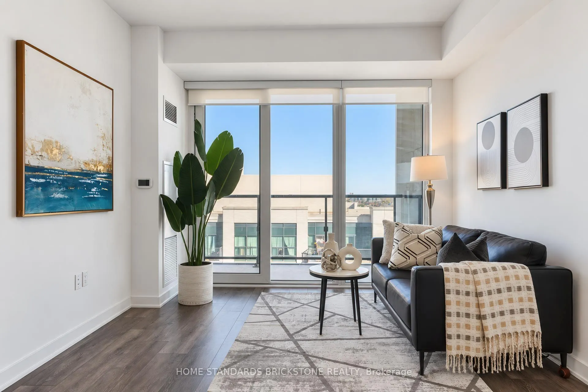 105 Oneida Crescent #1207