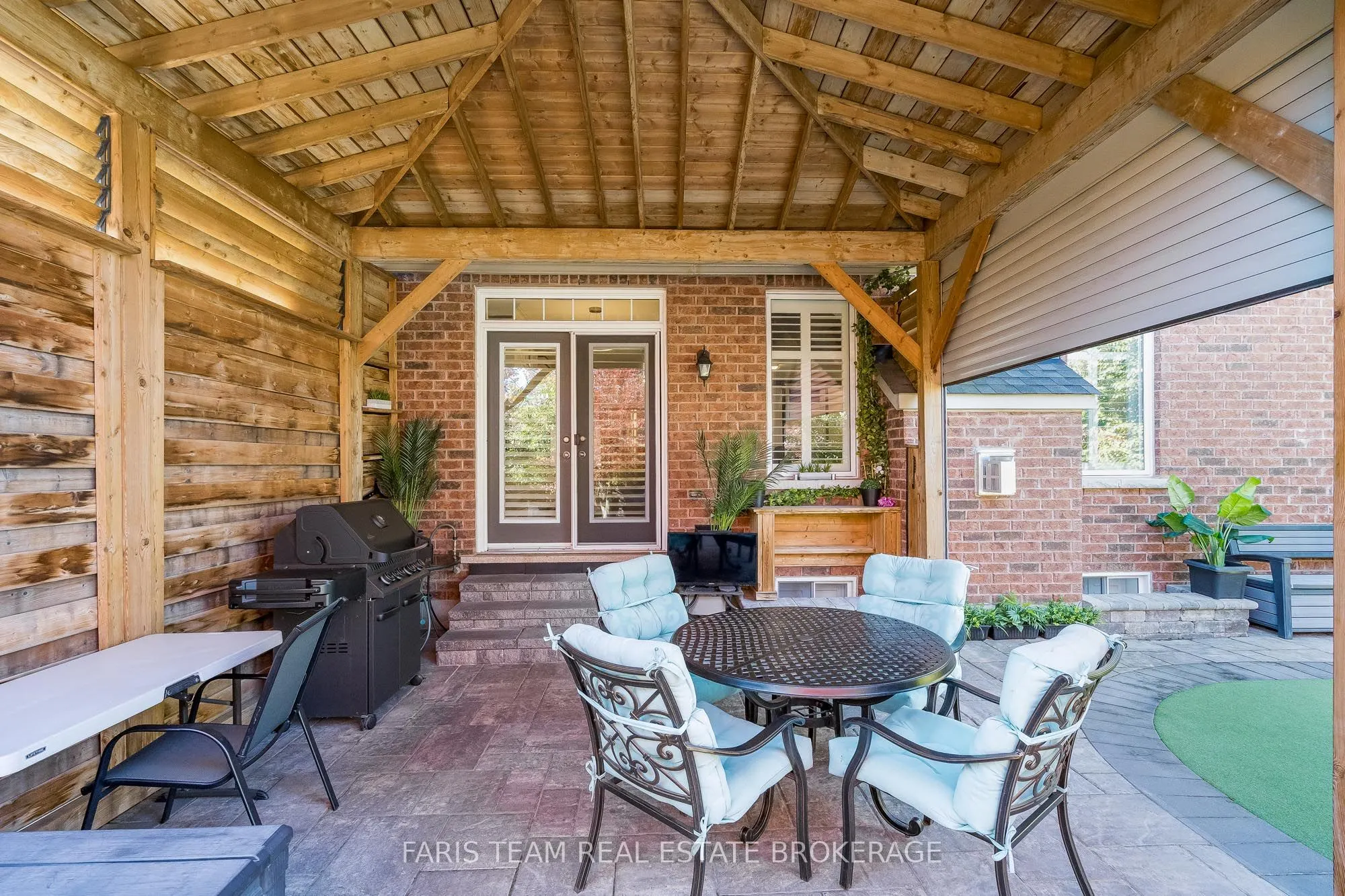 77 Copeland Crescent