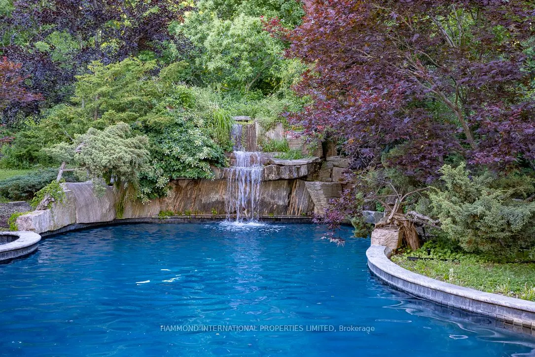 76 Quail Run Boulevard