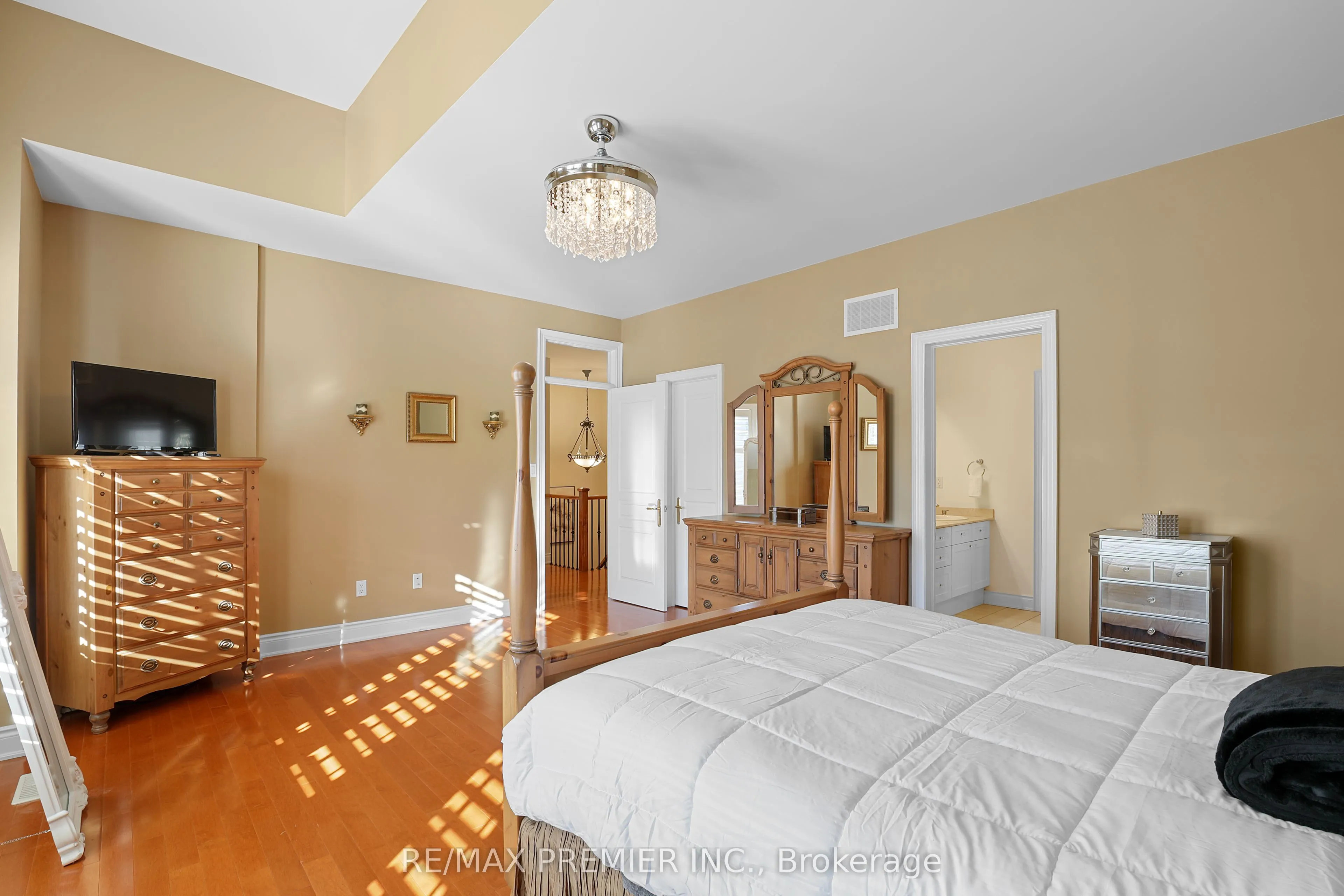 9 Migonette Street