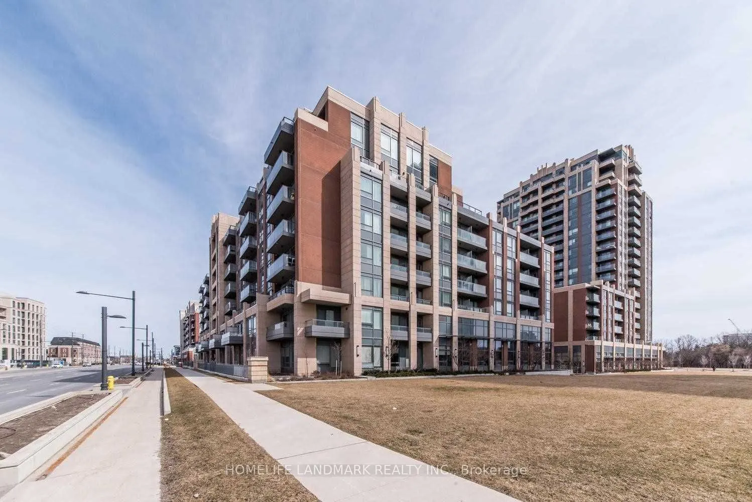 28 Uptown Drive #527