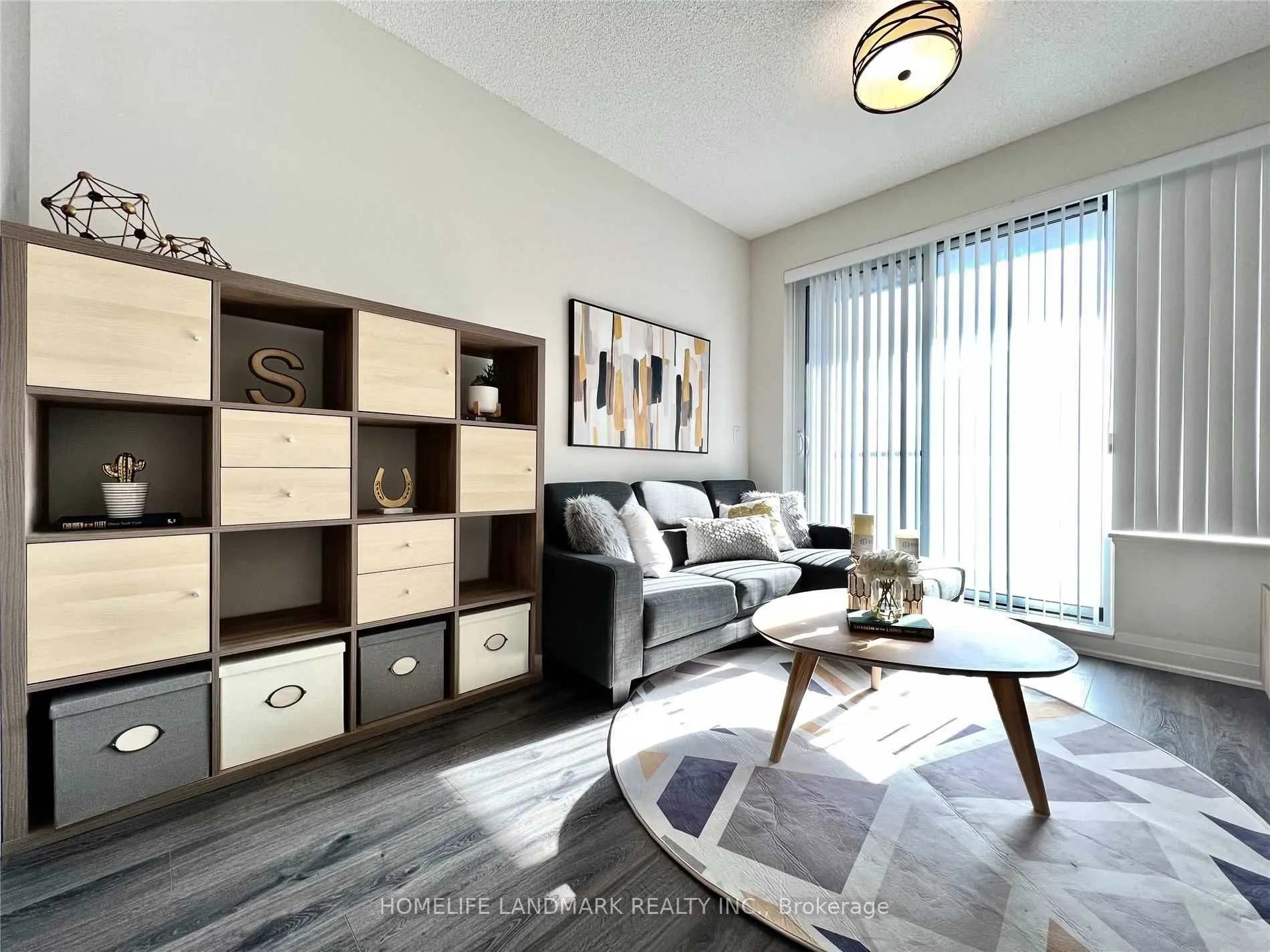 28 Uptown Drive #527