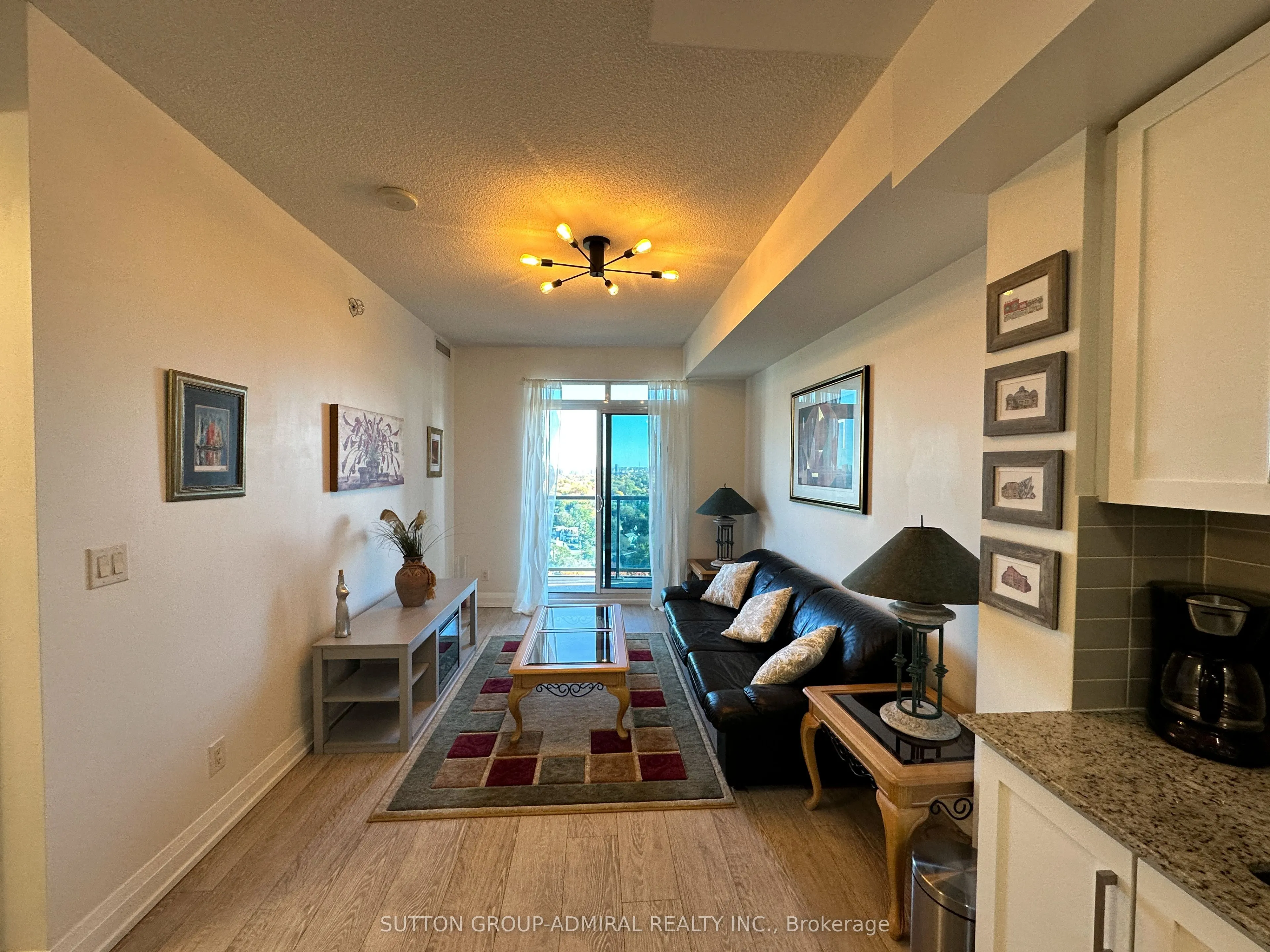 7161 Yonge Street #1728