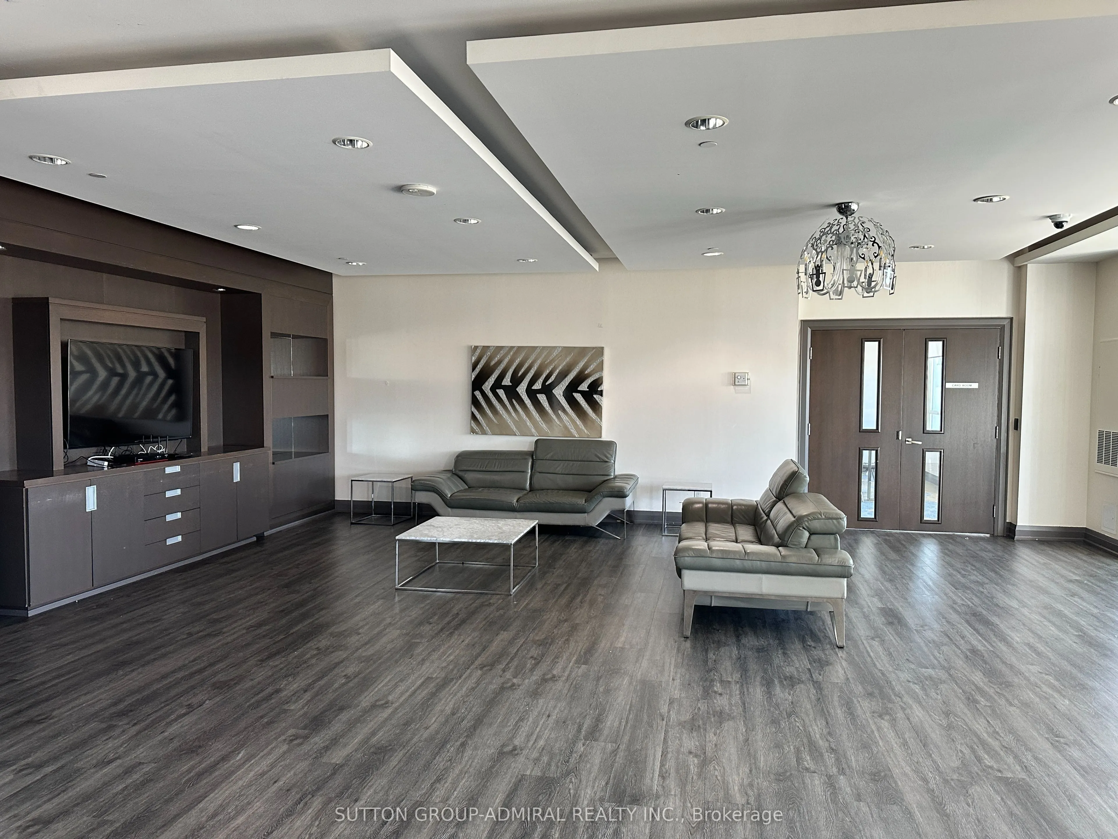 7161 Yonge Street #1728