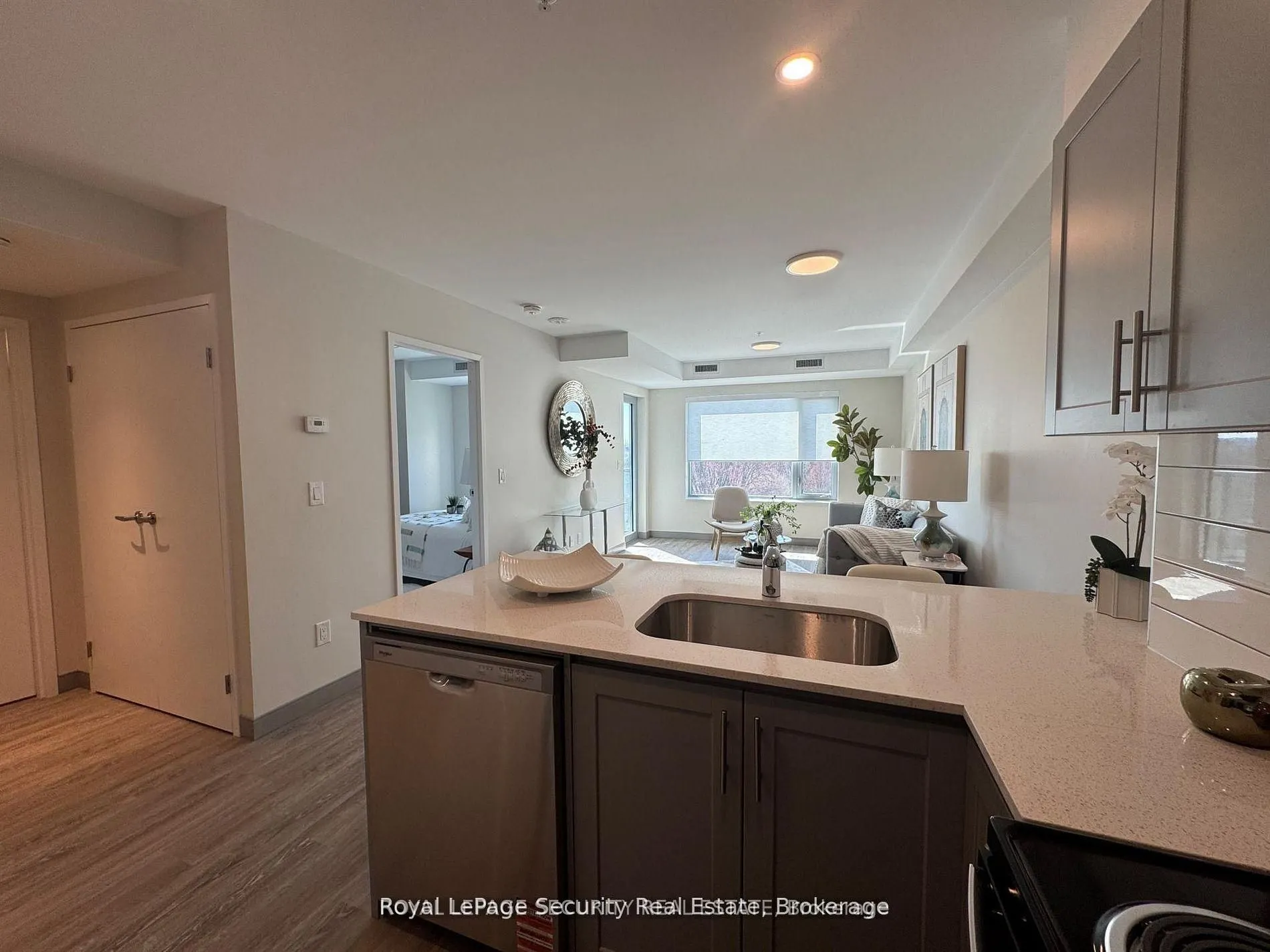 1015 Innisfil Beach Road #710