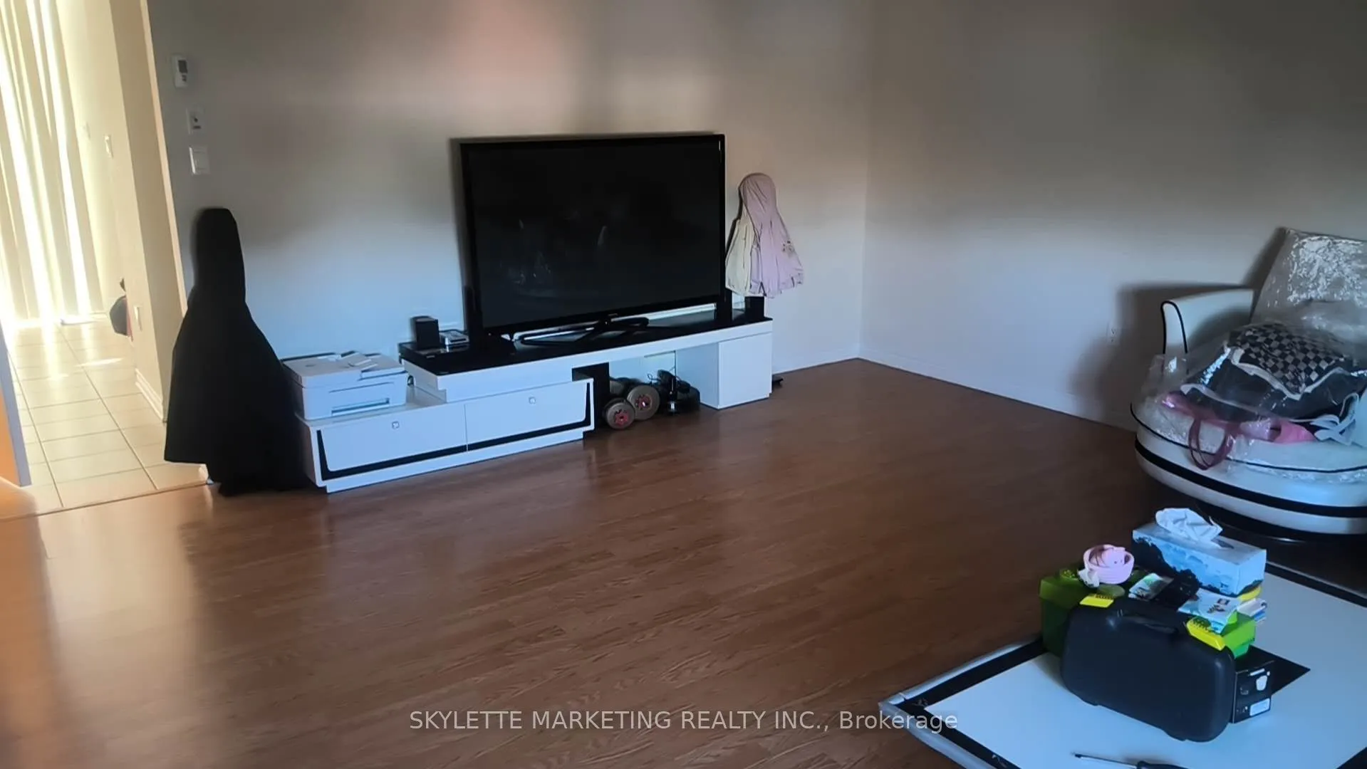 323 Aldergrove Drive #9