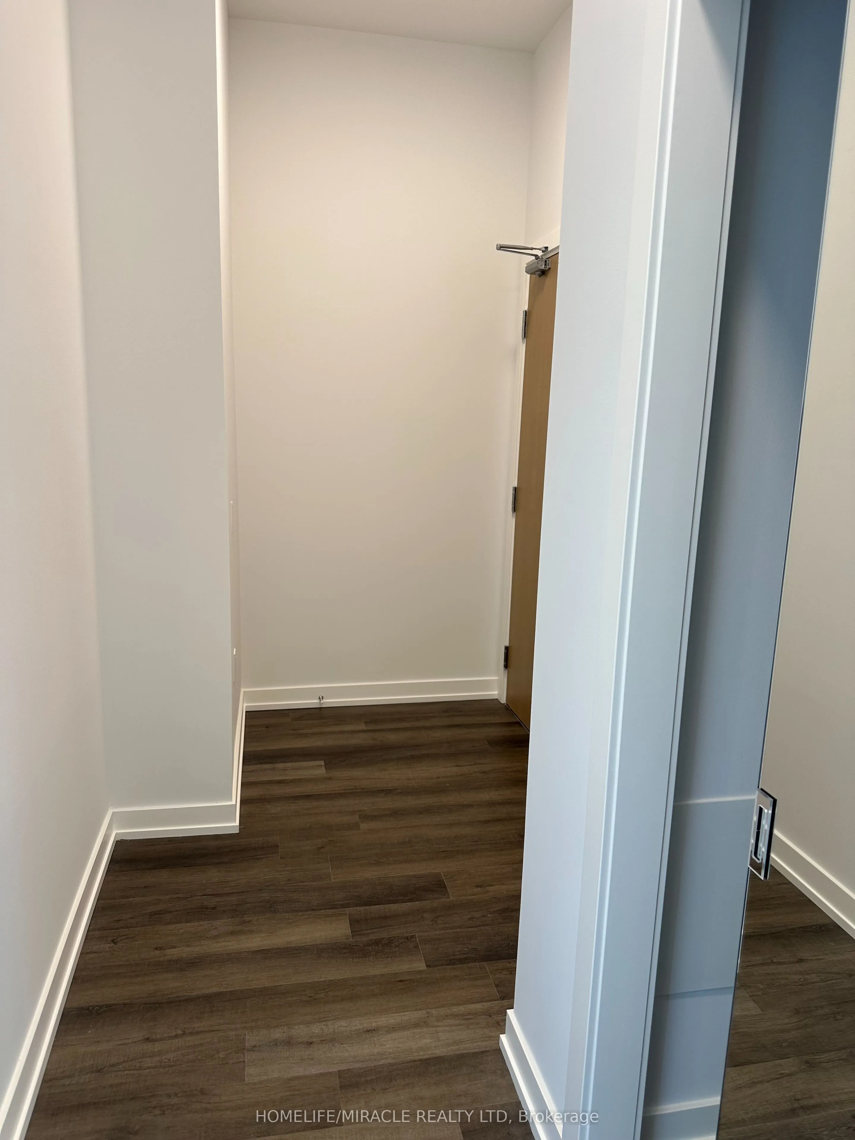 21 Meadowdale Road #2702
