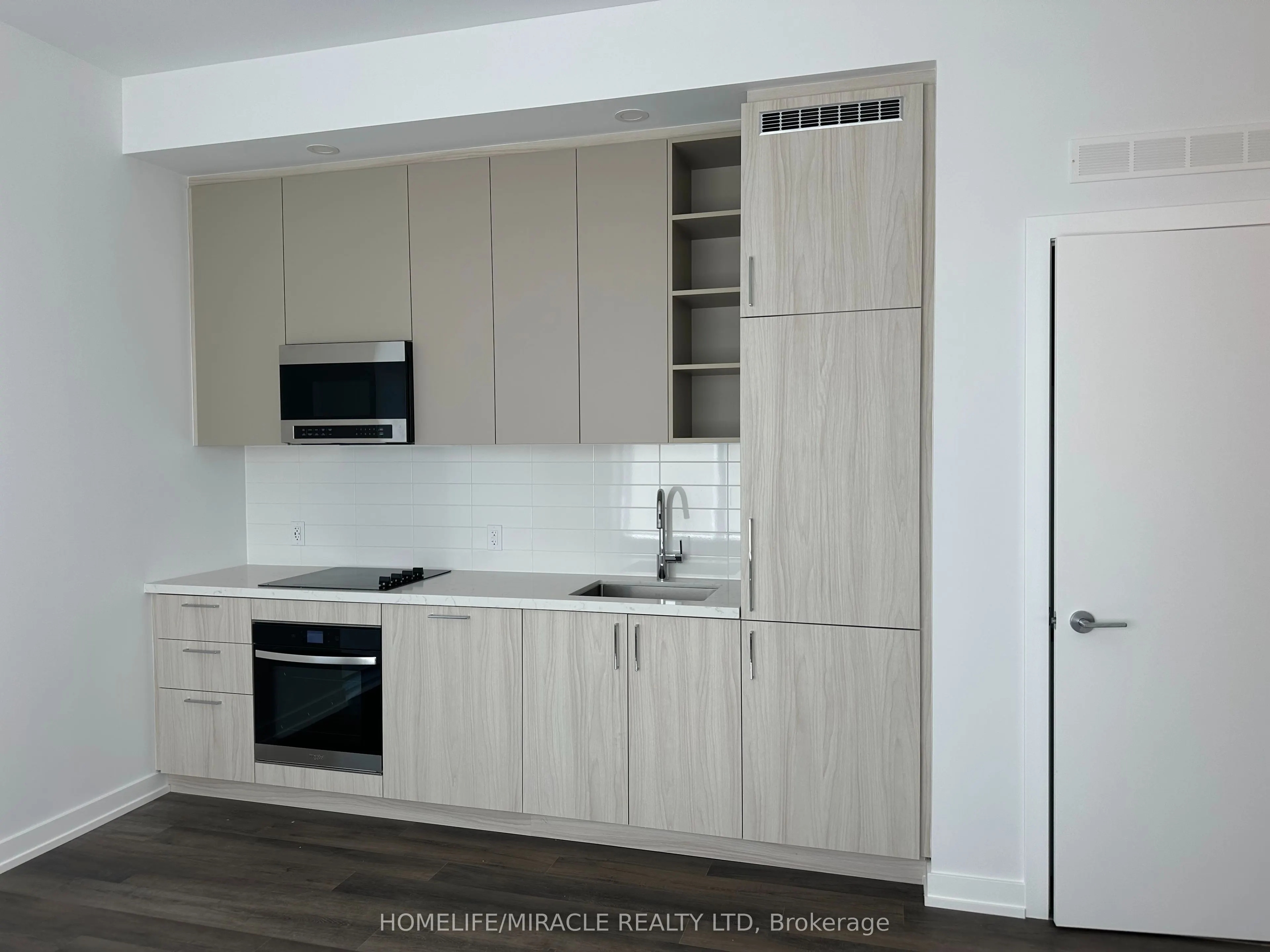 21 Meadowdale Road #2702
