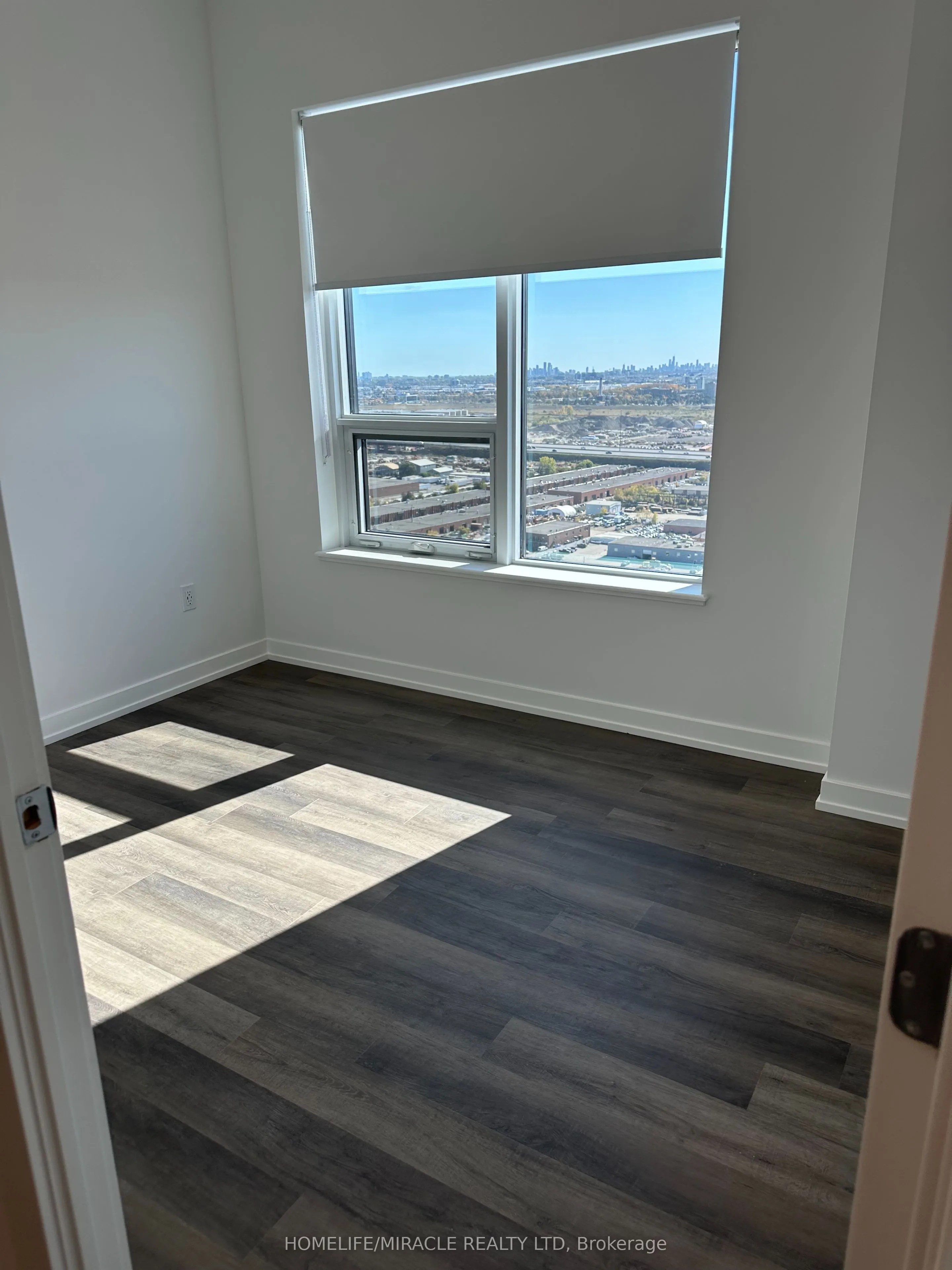 21 Meadowdale Road #2702