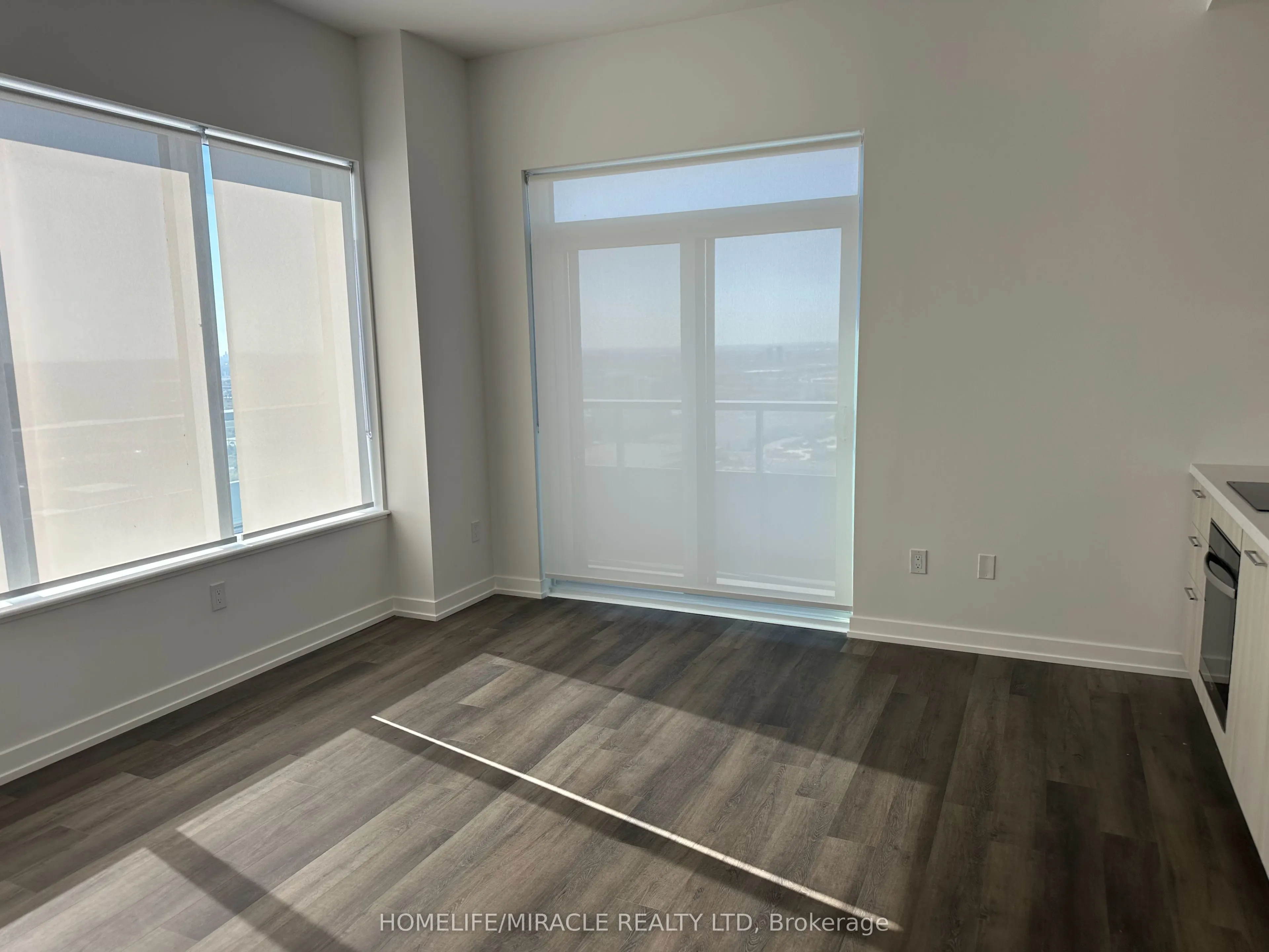 21 Meadowdale Road #2702