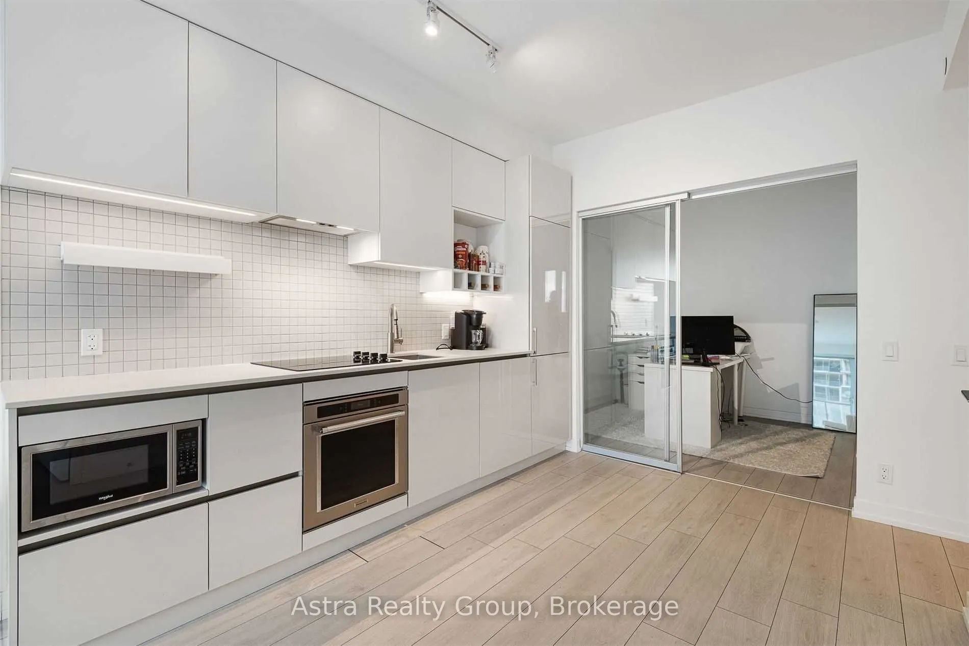 950 Portage Parkway #1703