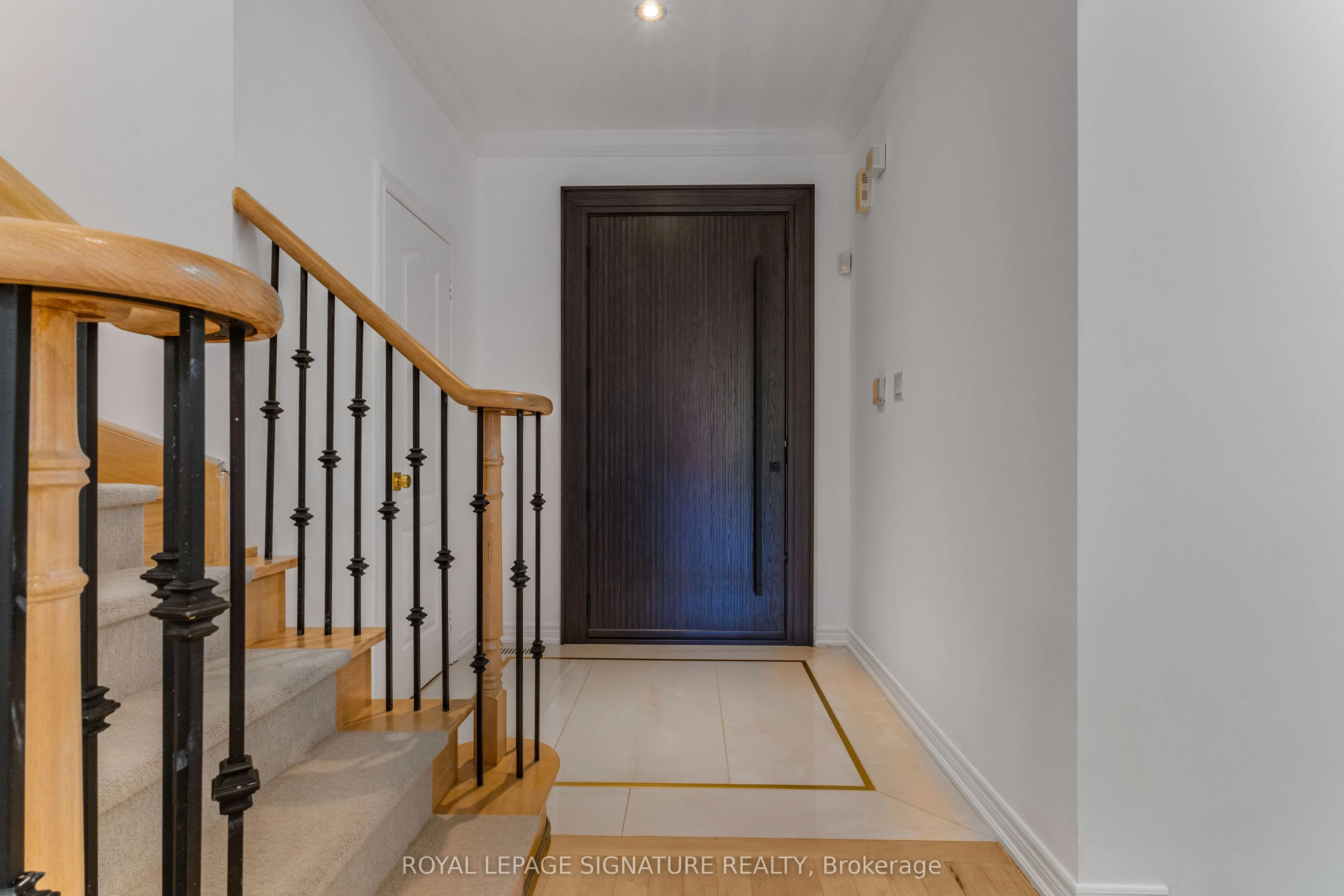 82 Loire Valley Avenue