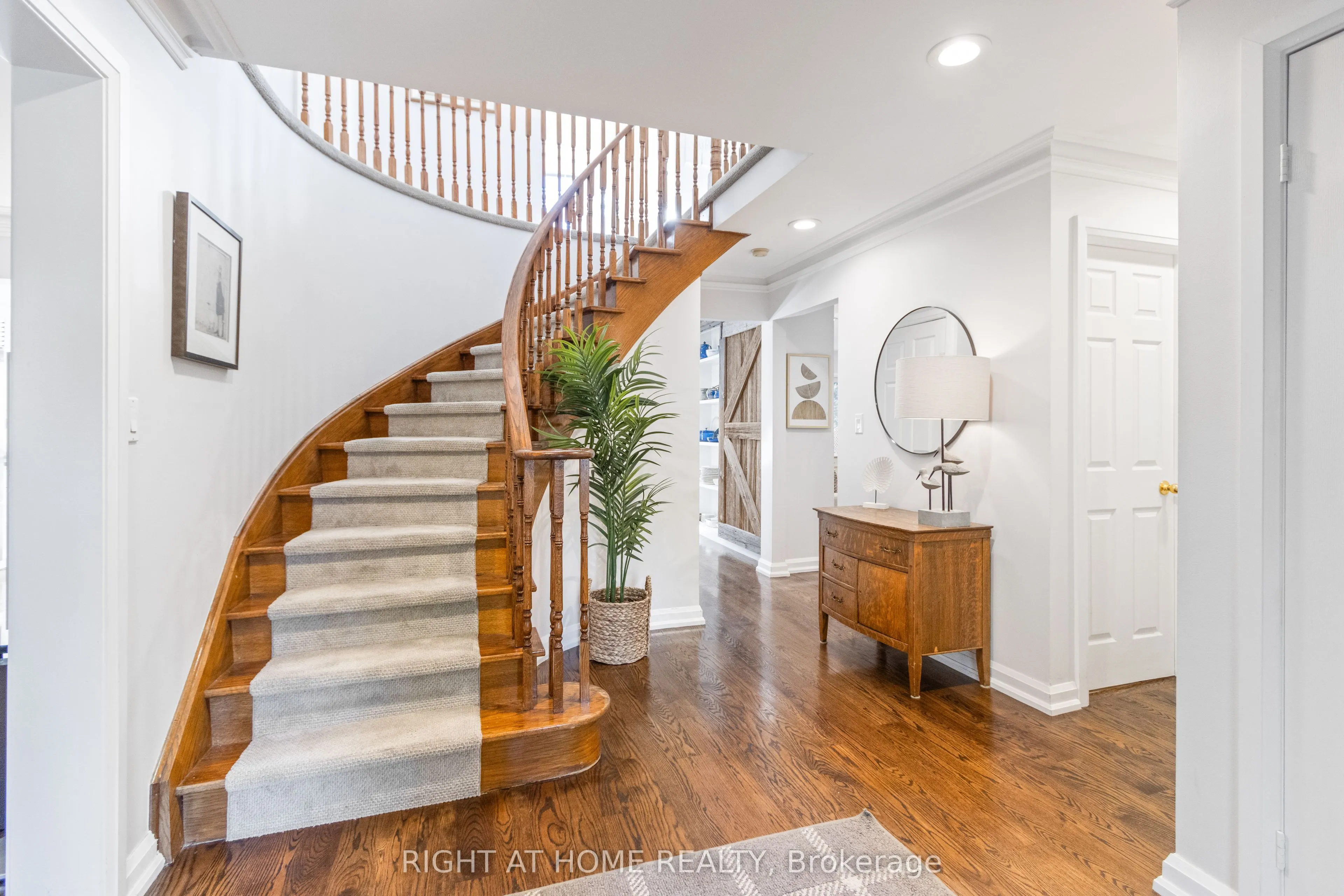 212 Olde Bayview Avenue