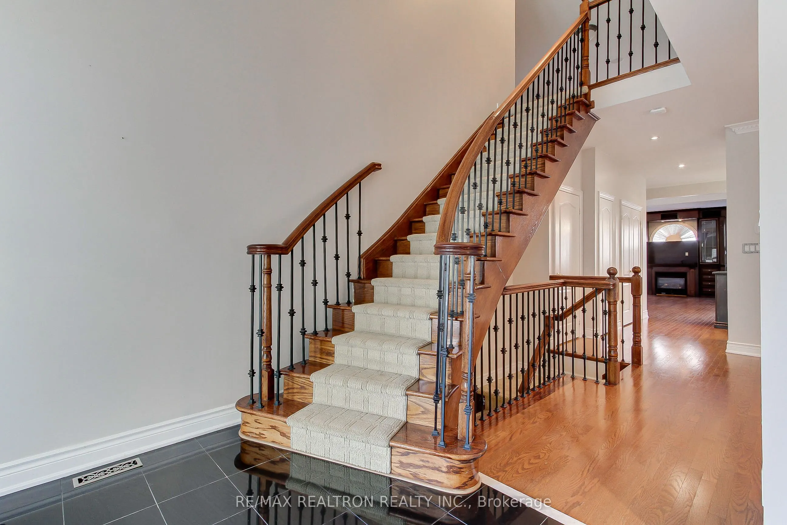 12 Victoria Wood Avenue