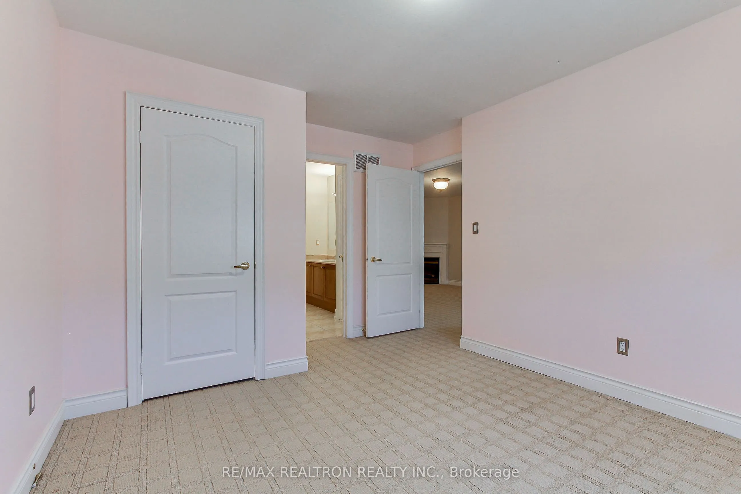 12 Victoria Wood Avenue