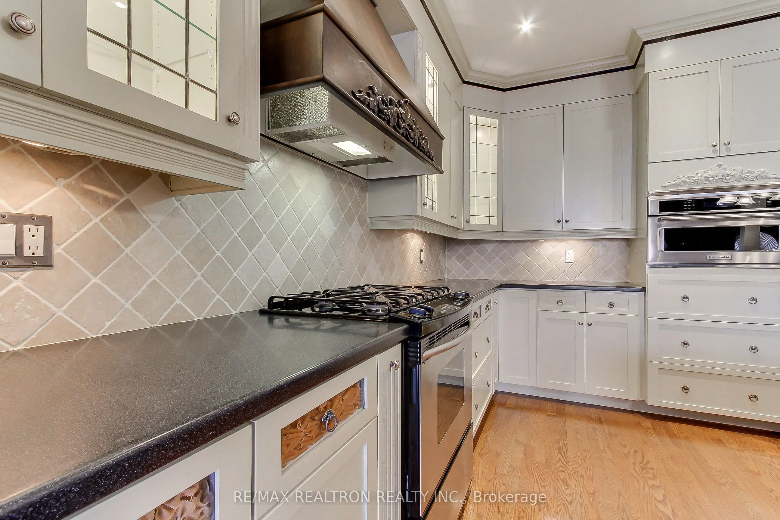 12 Victoria Wood Avenue