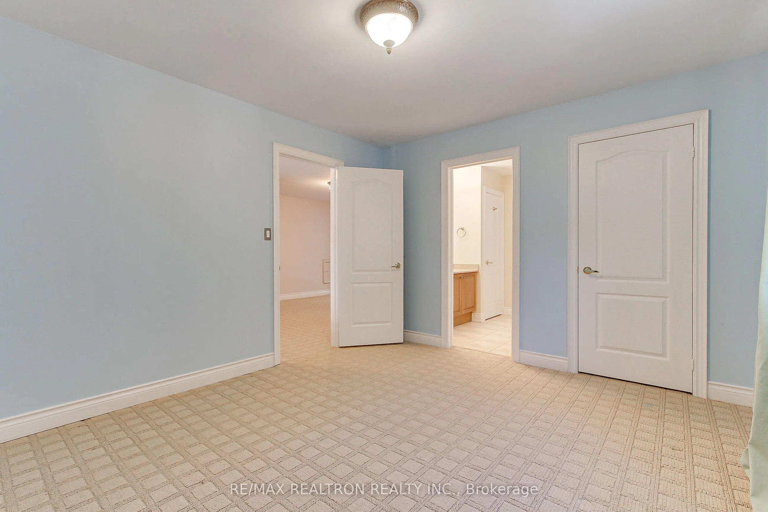 12 Victoria Wood Avenue